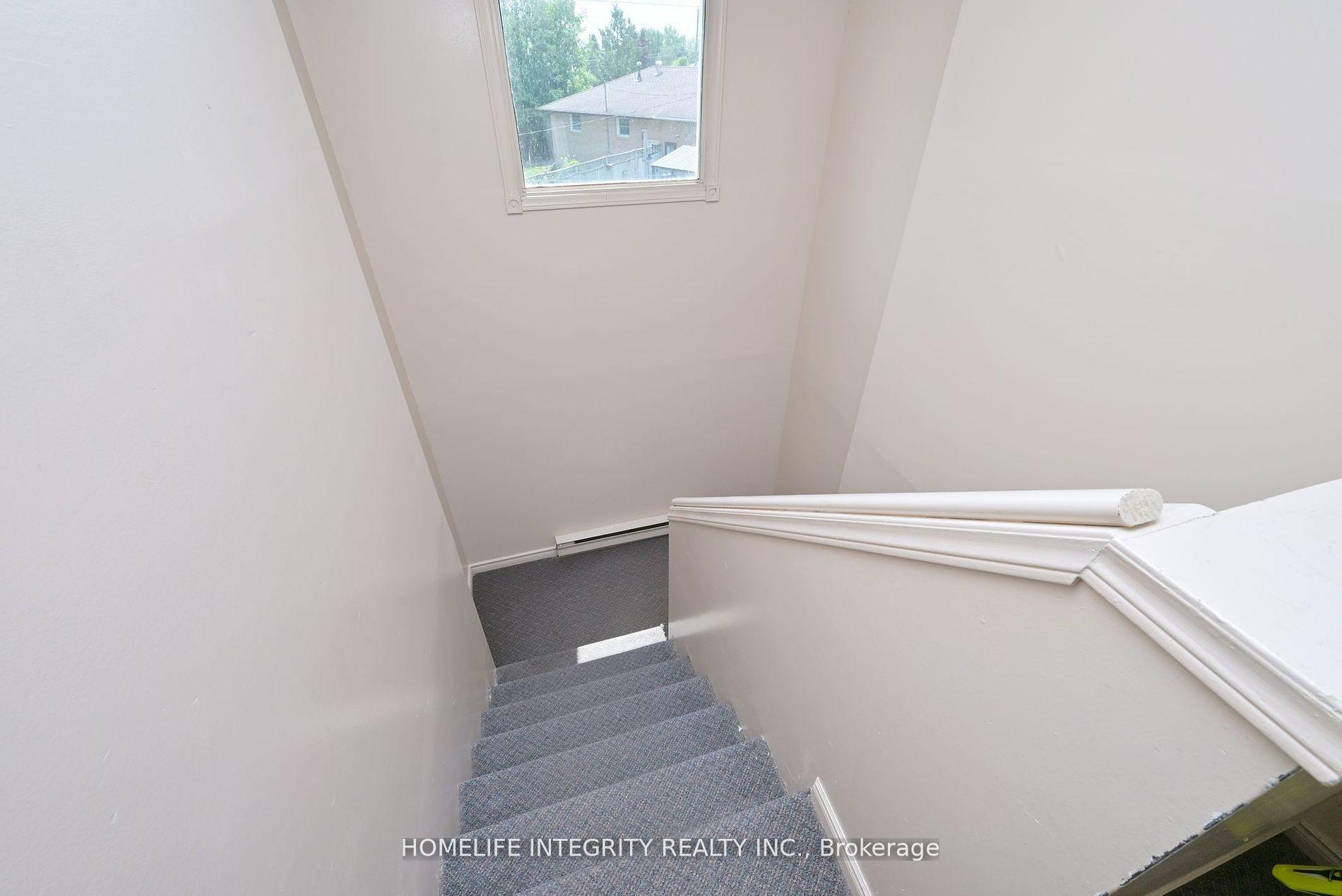 Photo 32 of 254 Centre Street E, Essa, Angus — HOMEH