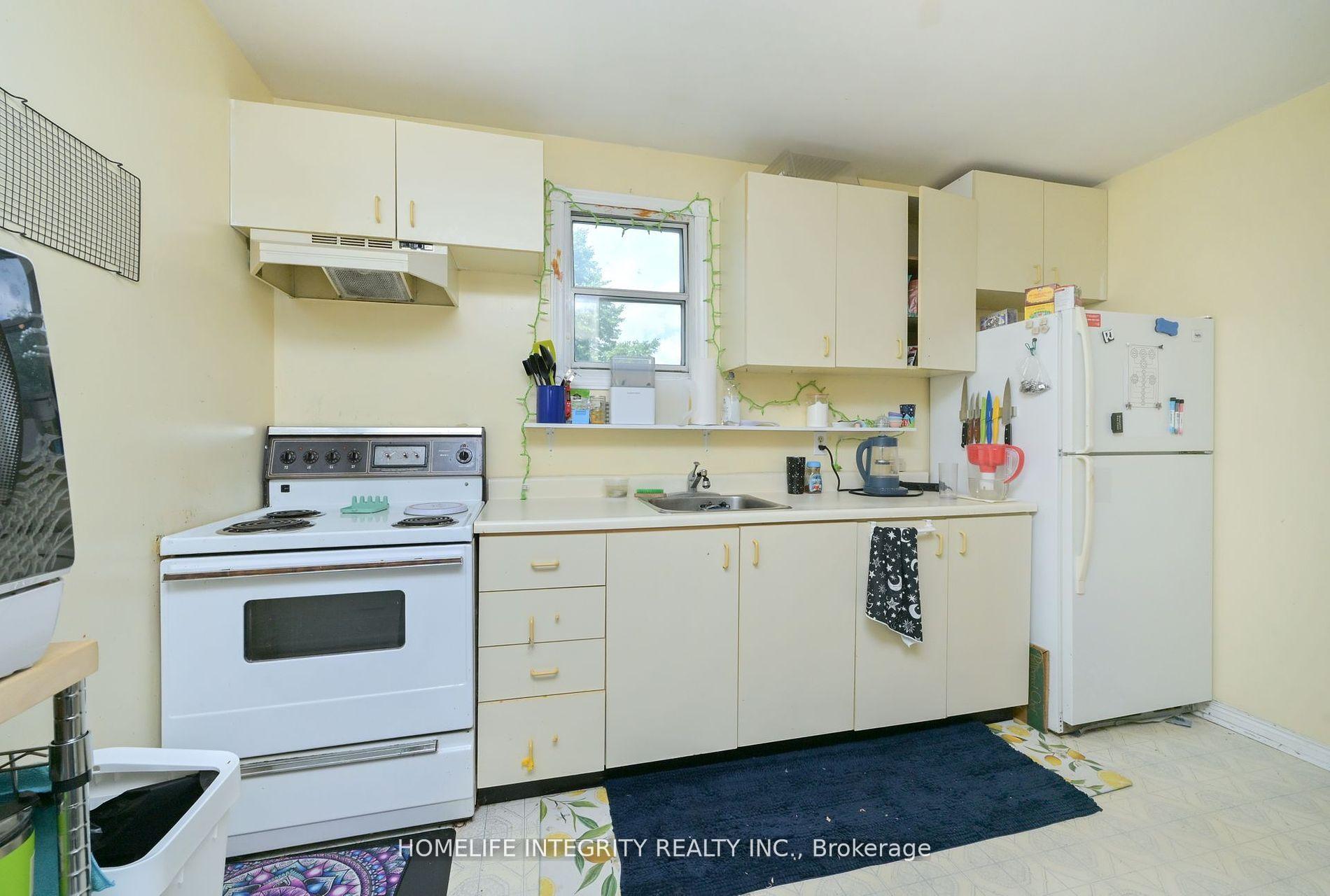 Photo 40 of 254 Centre Street E, Essa, Angus — HOMEH