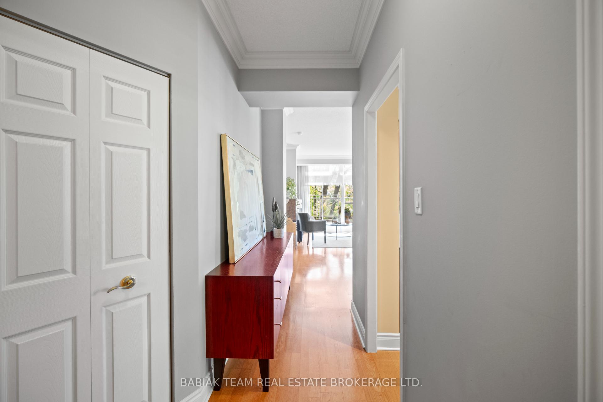 Front of Unit 304, 2511 Bloor Street W