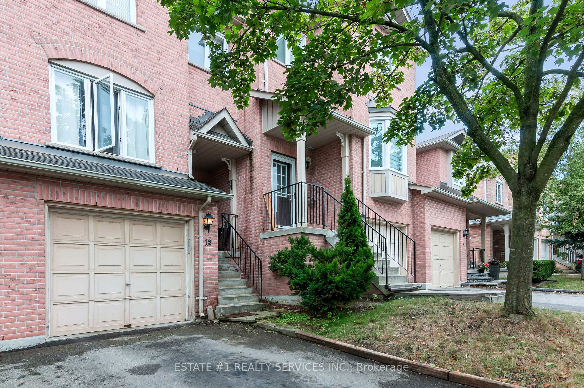Photo 2 of 12 Rougehaven Way, Markham, Vinegar Hill — HOMEH