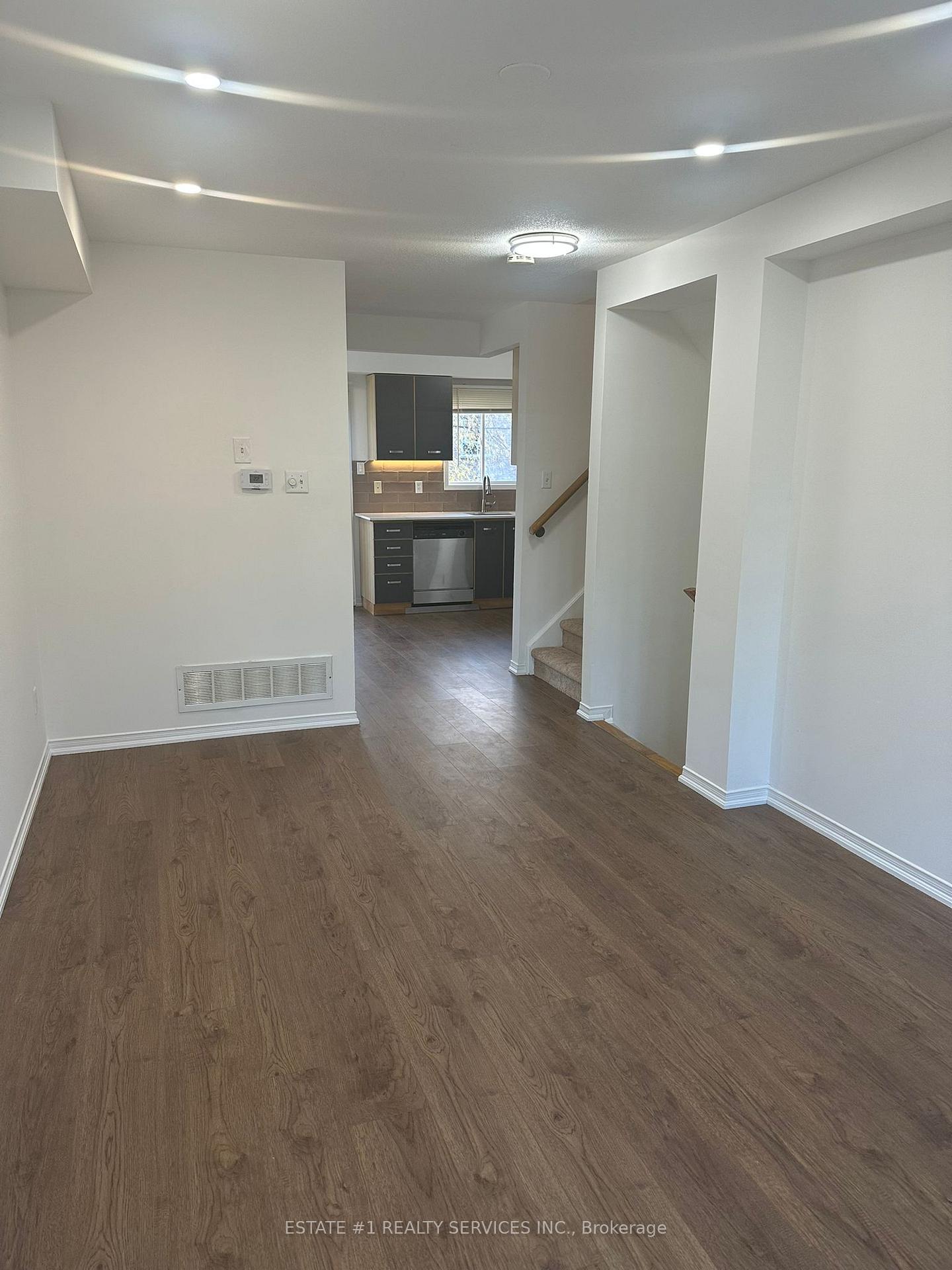 Photo 7 of 12 Rougehaven Way, Markham, Vinegar Hill — HOMEH