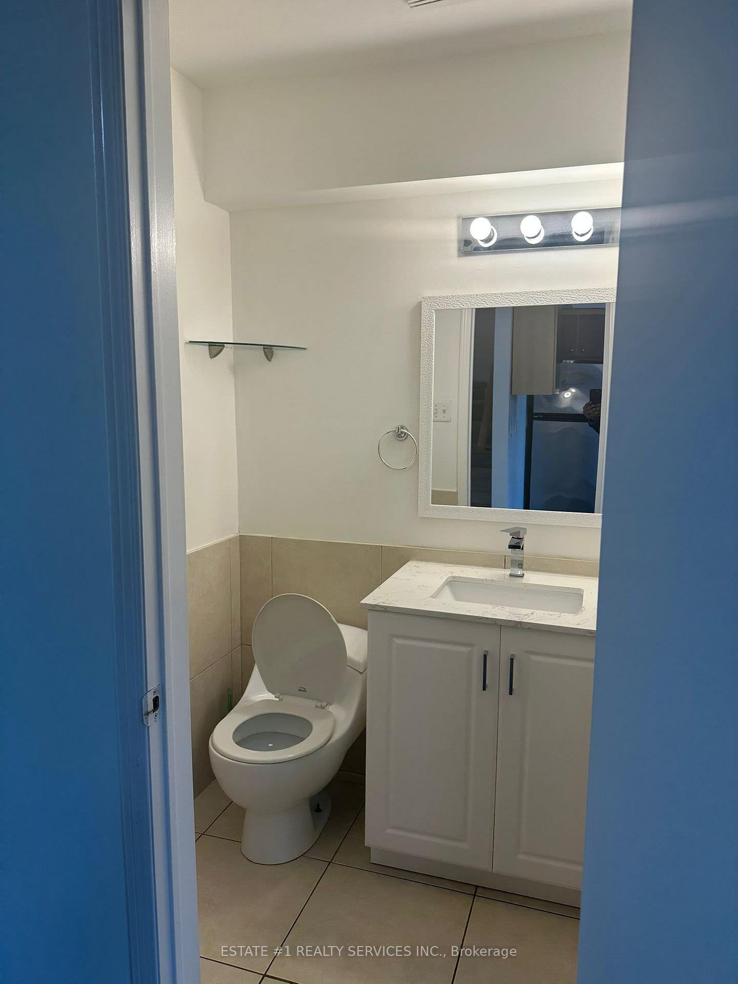 Photo 10 of 12 Rougehaven Way, Markham, Vinegar Hill — HOMEH