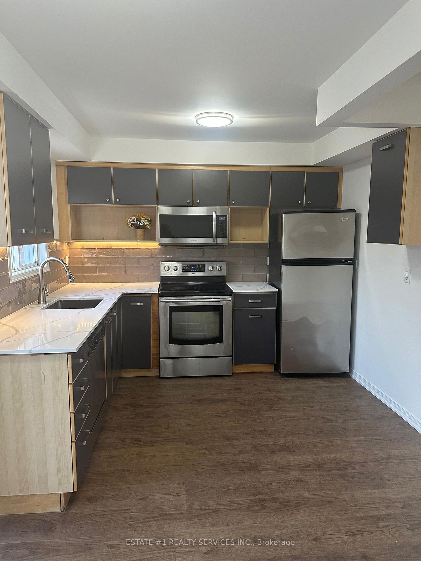 Photo 12 of 12 Rougehaven Way, Markham, Vinegar Hill — HOMEH