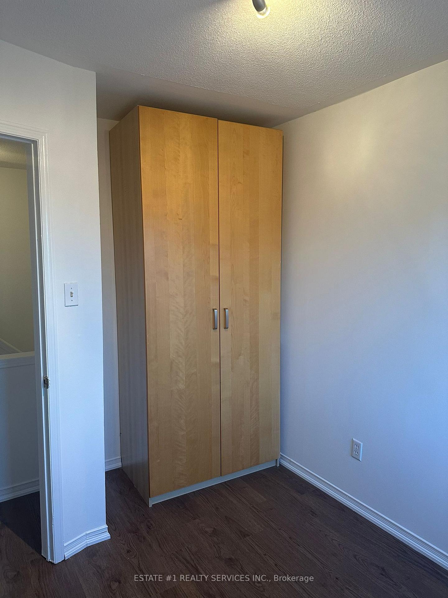 Photo 33 of 12 Rougehaven Way, Markham, Vinegar Hill — HOMEH