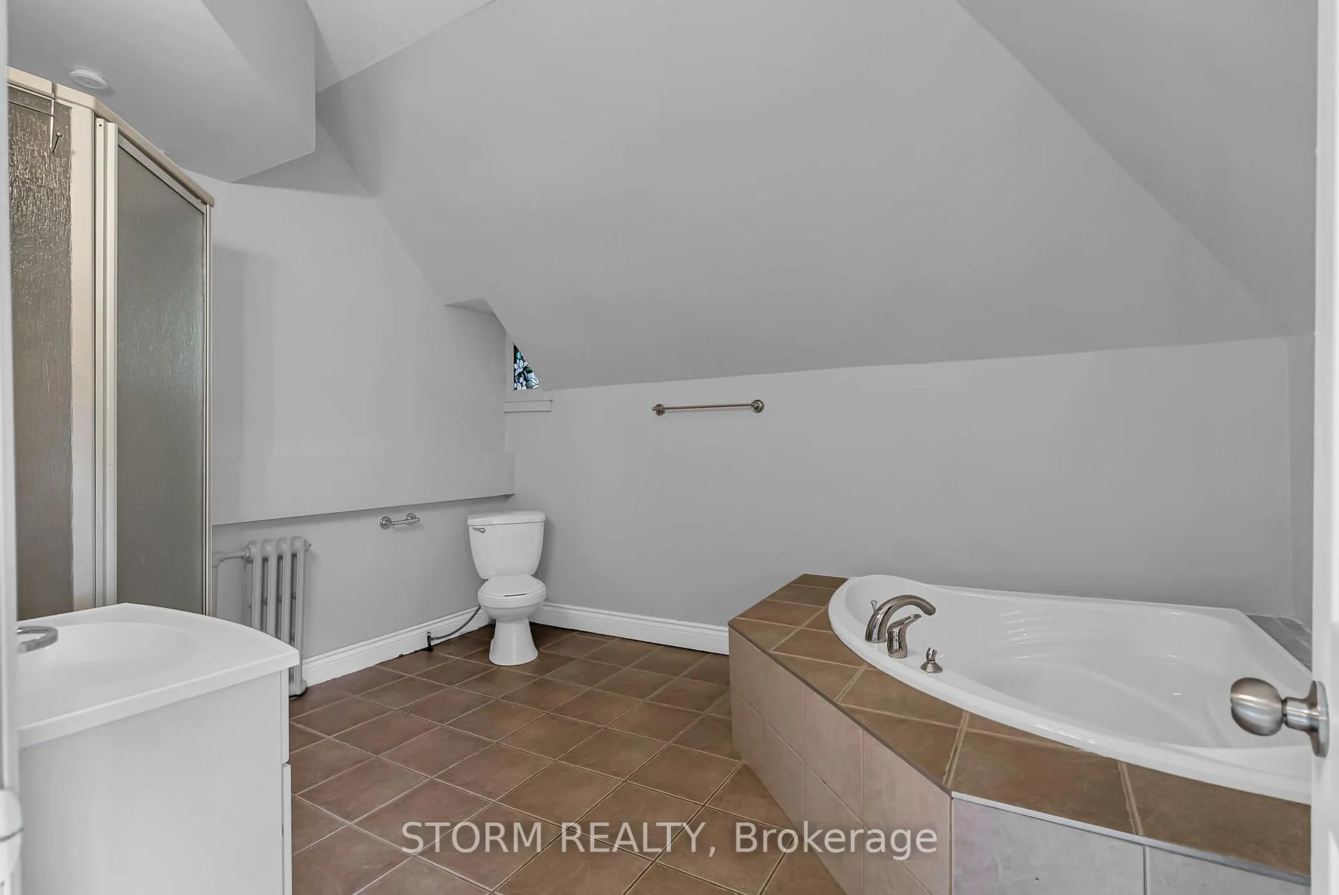 Photo 43 of 239 1st Street E, Cornwall — HOMEH