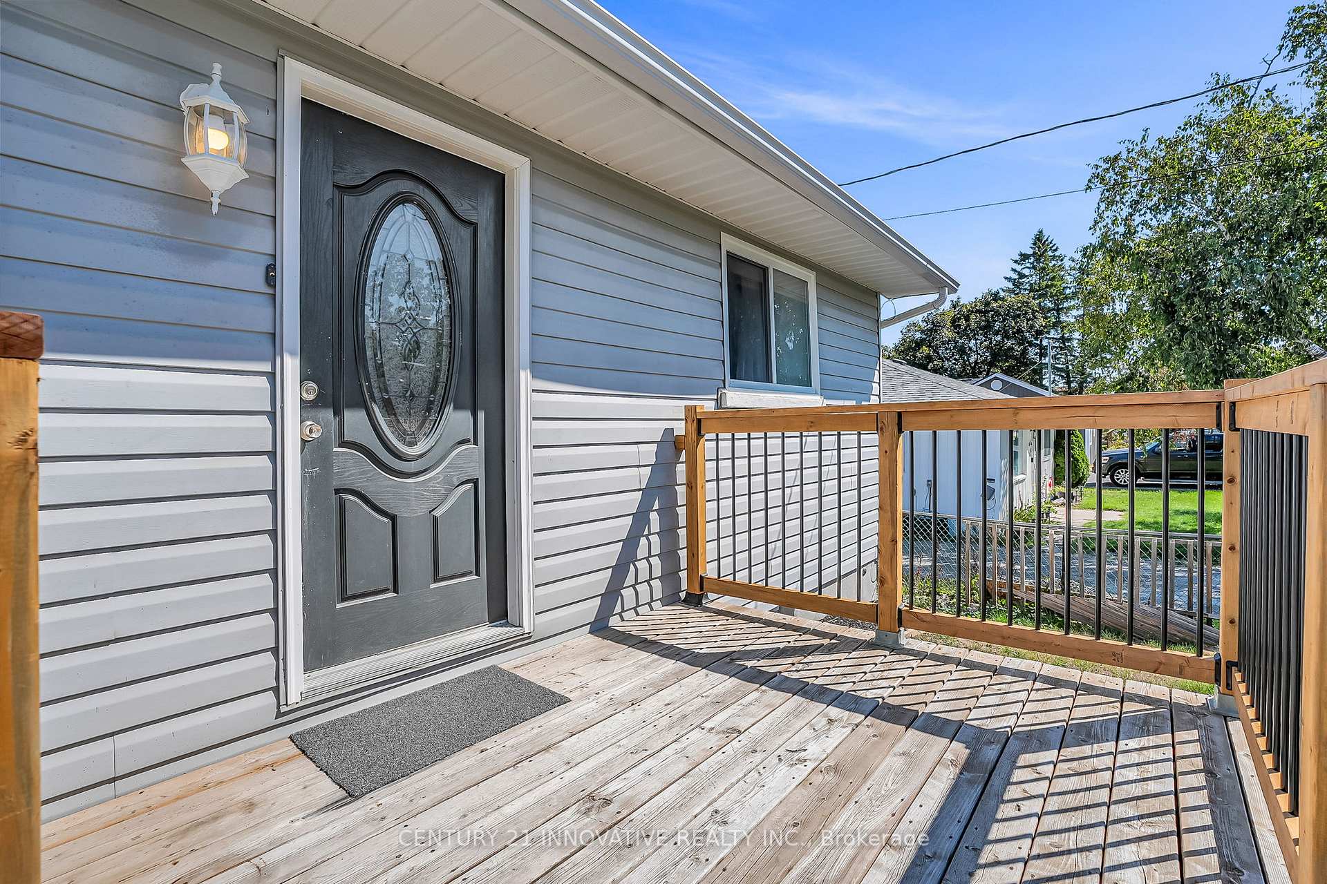 Photo 6 of 612 Simcoe Street, Brock, Beaverton — HOMEH