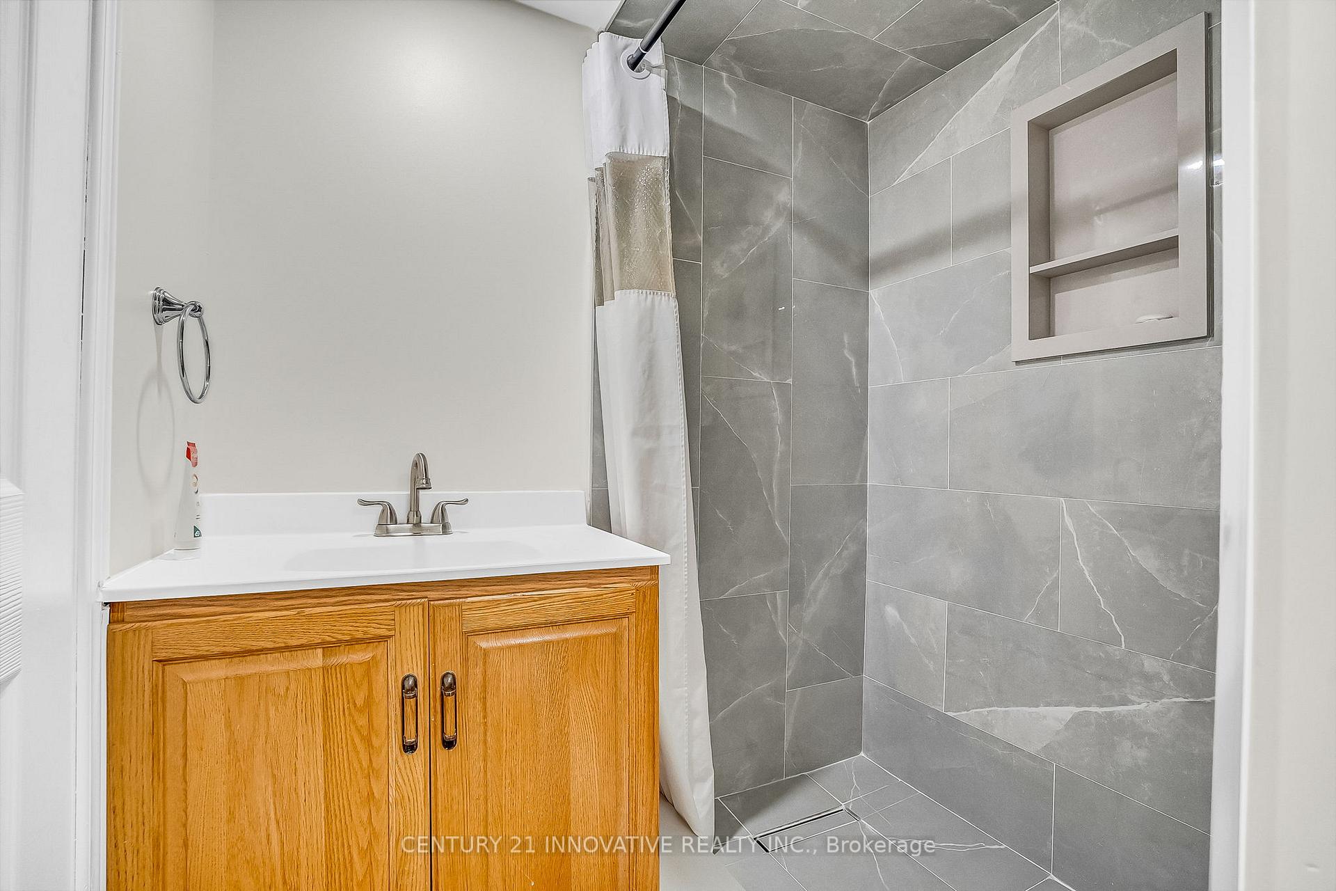 Photo 13 of 612 Simcoe Street, Brock, Beaverton — HOMEH
