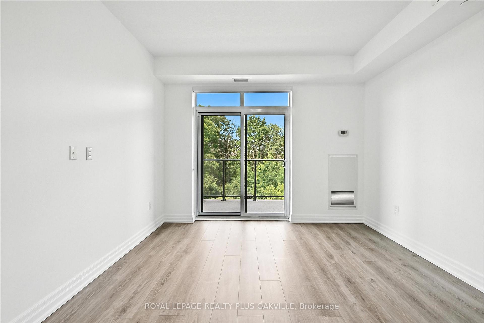 Photo 9 of Unit 316, 125 Shoreview Place, Hamilton, Lakeshore — HOMEH