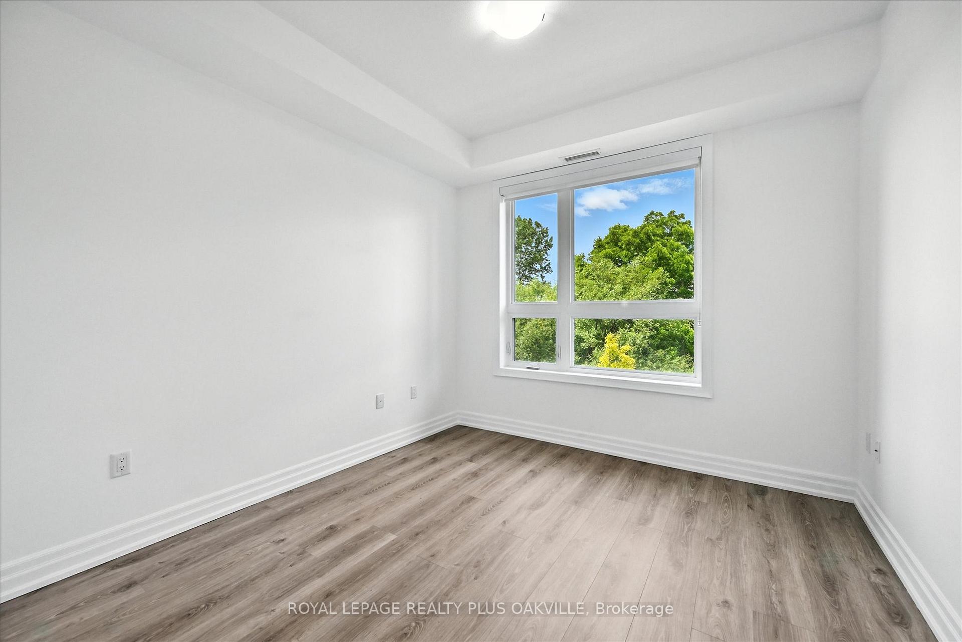 Photo 18 of Unit 316, 125 Shoreview Place, Hamilton, Lakeshore — HOMEH