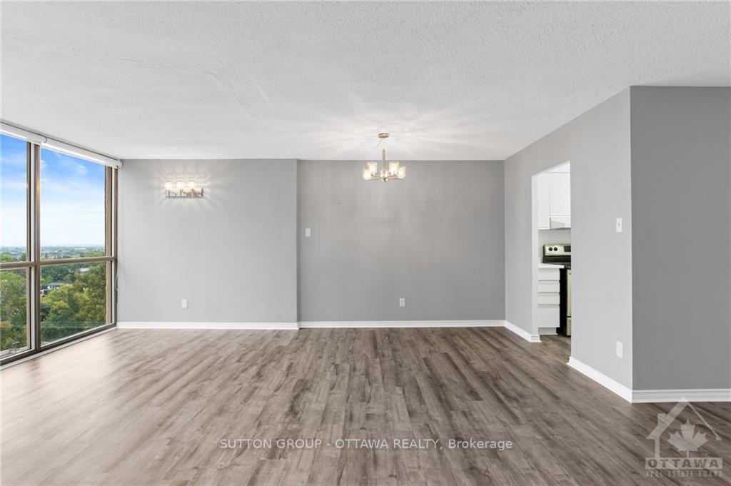 Photo 4 of Unit 1111, 2760 Carousel Crescent, Ottawa, Emerald Woods/Sawmill Creek — HOMEH
