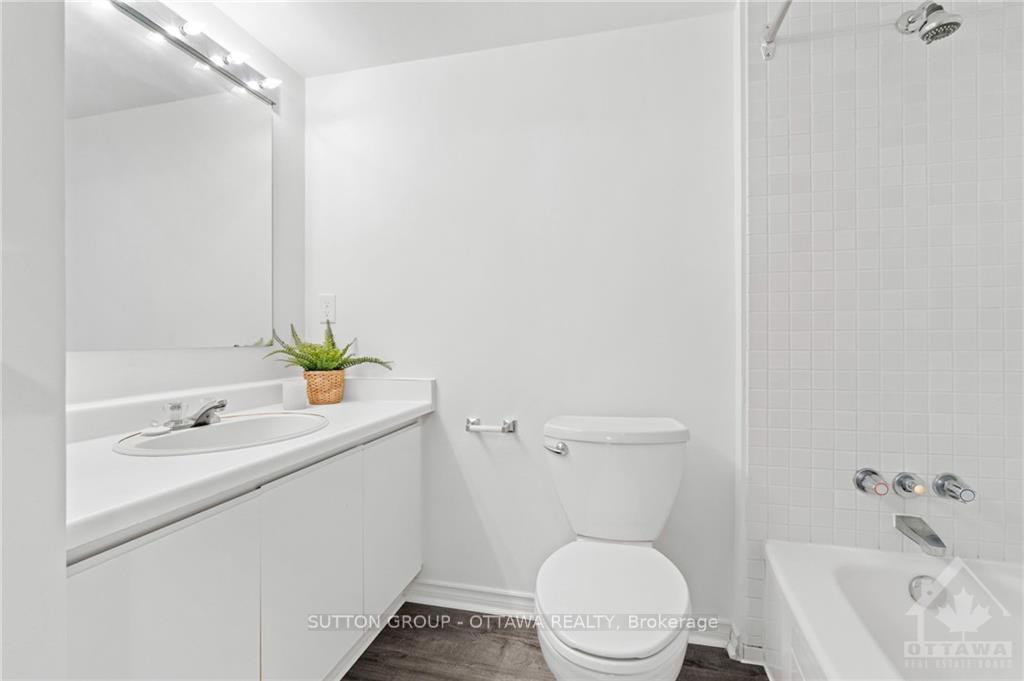 Photo 7 of Unit 1111, 2760 Carousel Crescent, Ottawa, Emerald Woods/Sawmill Creek — HOMEH