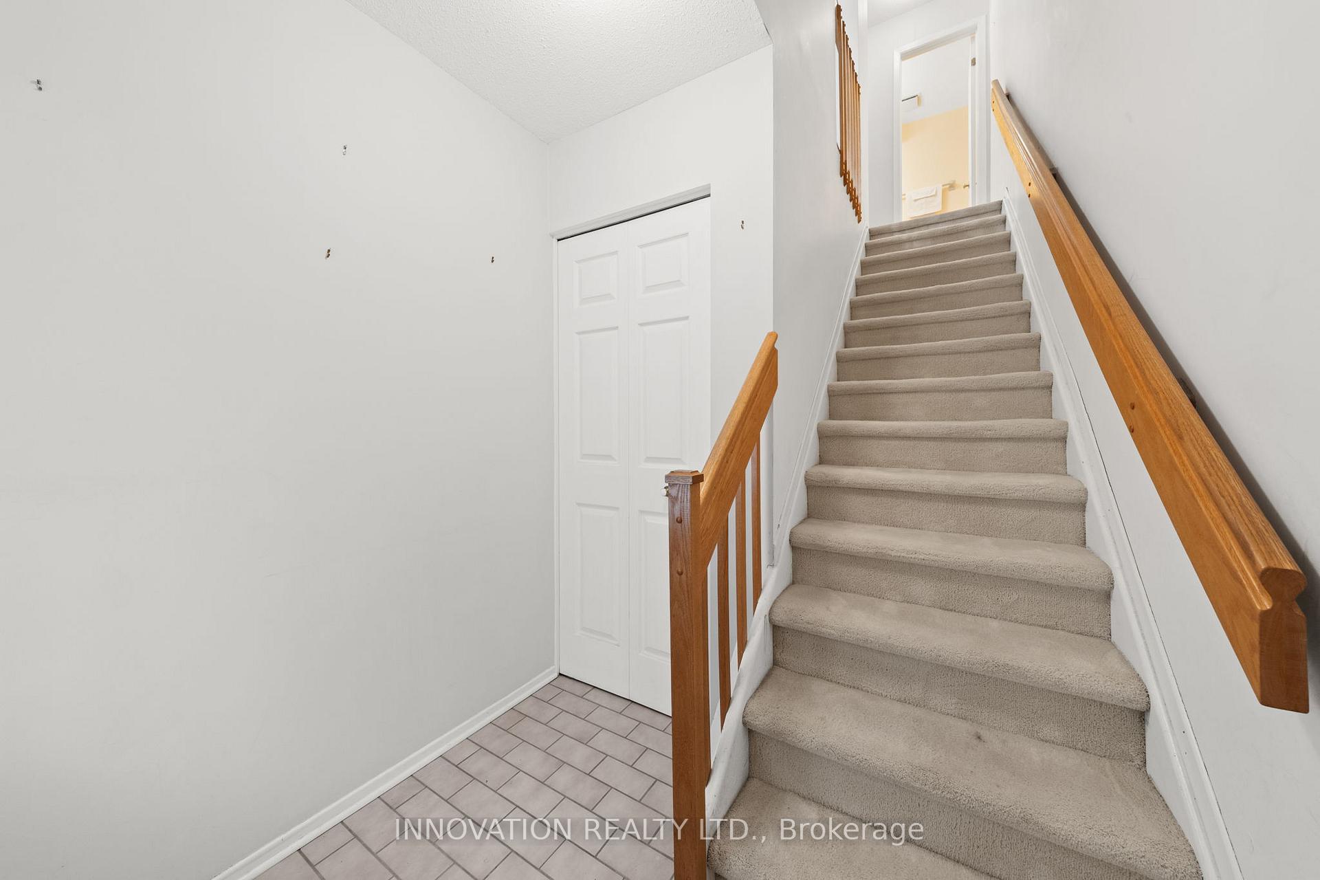 Photo 3 of Unit 8, 5 Timberview Way, Ottawa, Westcliffe Estates — HOMEH