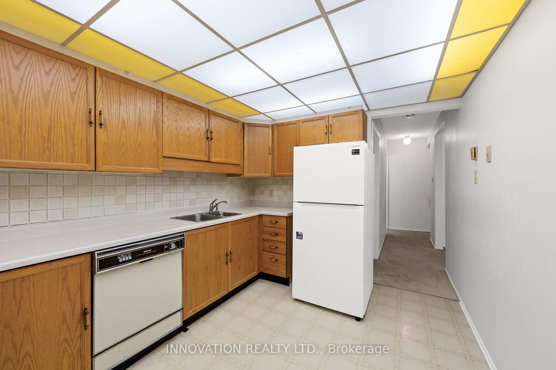Photo 13 of Unit 8, 5 Timberview Way, Ottawa, Westcliffe Estates — HOMEH
