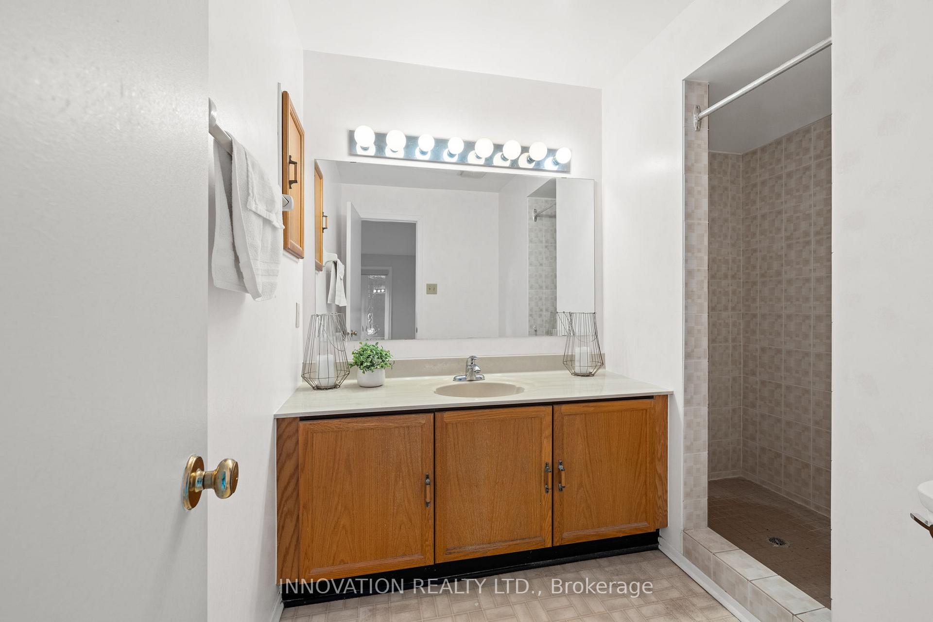Photo 24 of Unit 8, 5 Timberview Way, Ottawa, Westcliffe Estates — HOMEH