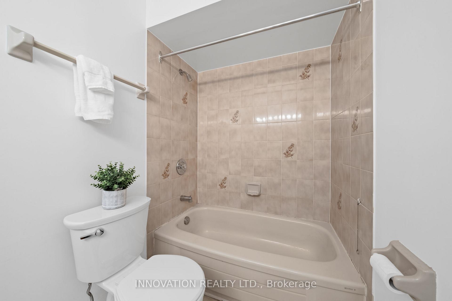 Photo 28 of Unit 8, 5 Timberview Way, Ottawa, Westcliffe Estates — HOMEH