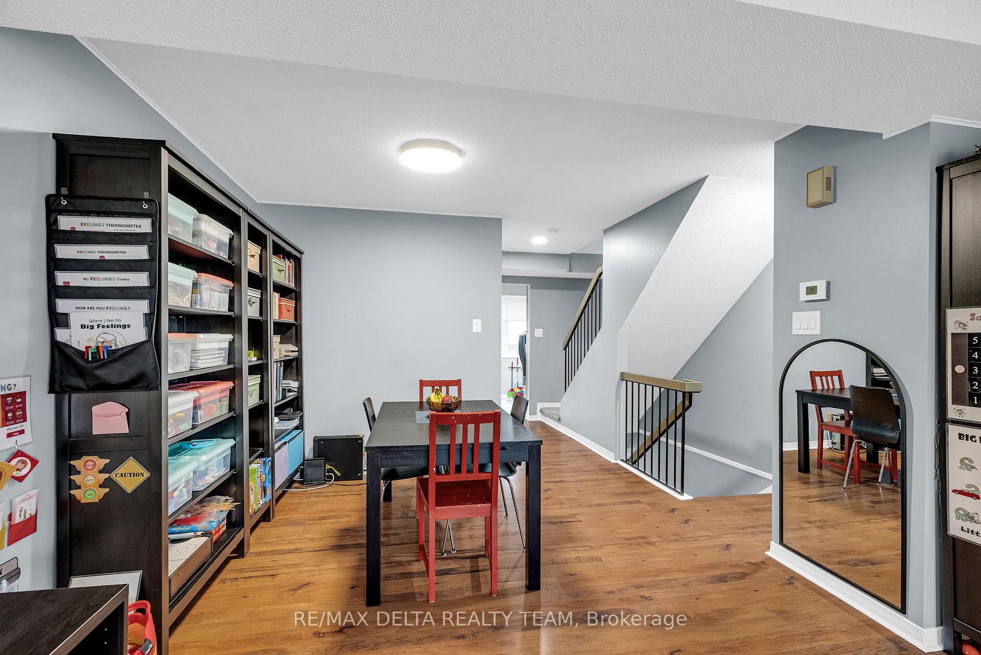 Photo 11 of 6014 Red Willow Drive, Ottawa, Chapel Hill — HOMEH
