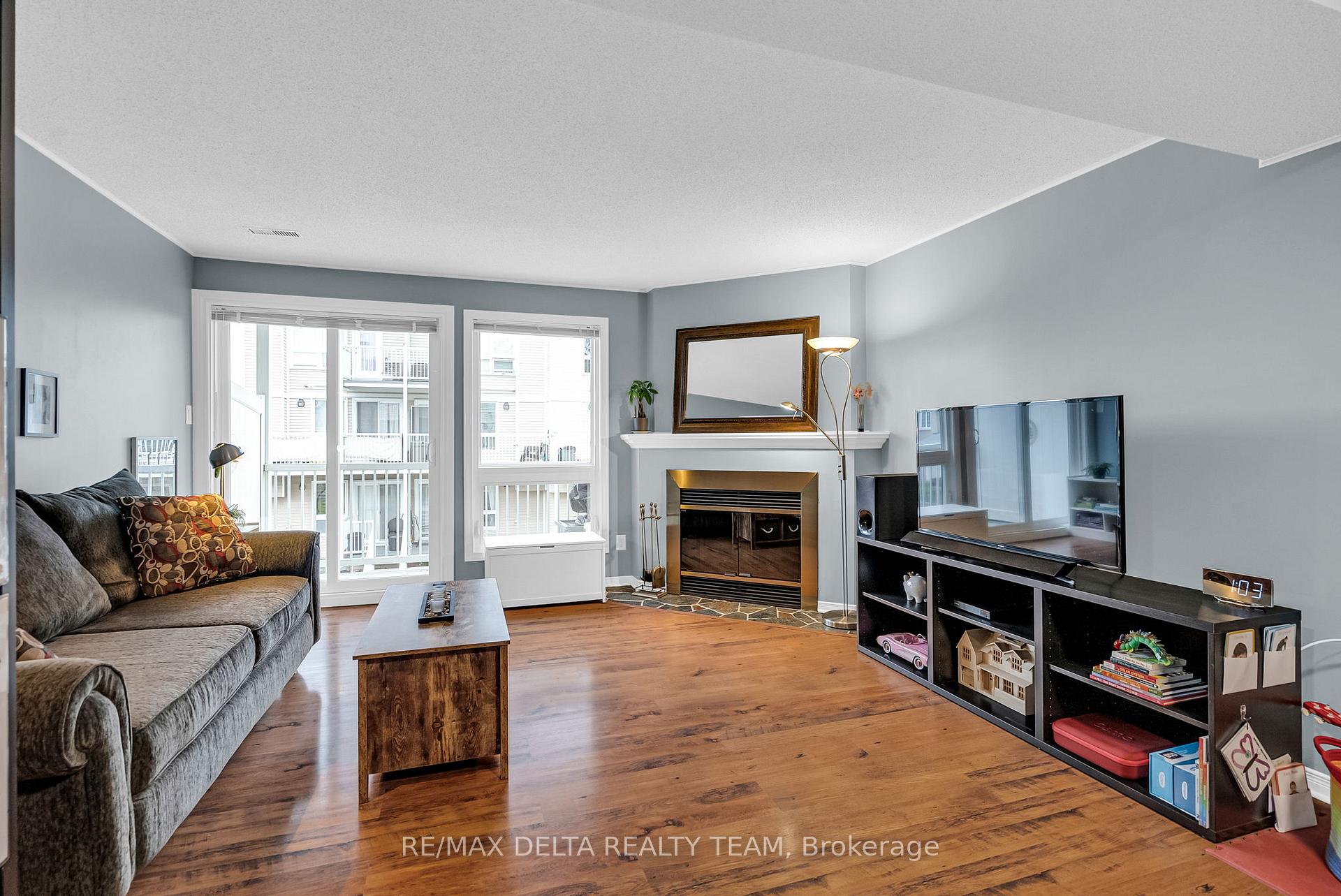 Photo 14 of 6014 Red Willow Drive, Ottawa, Chapel Hill — HOMEH