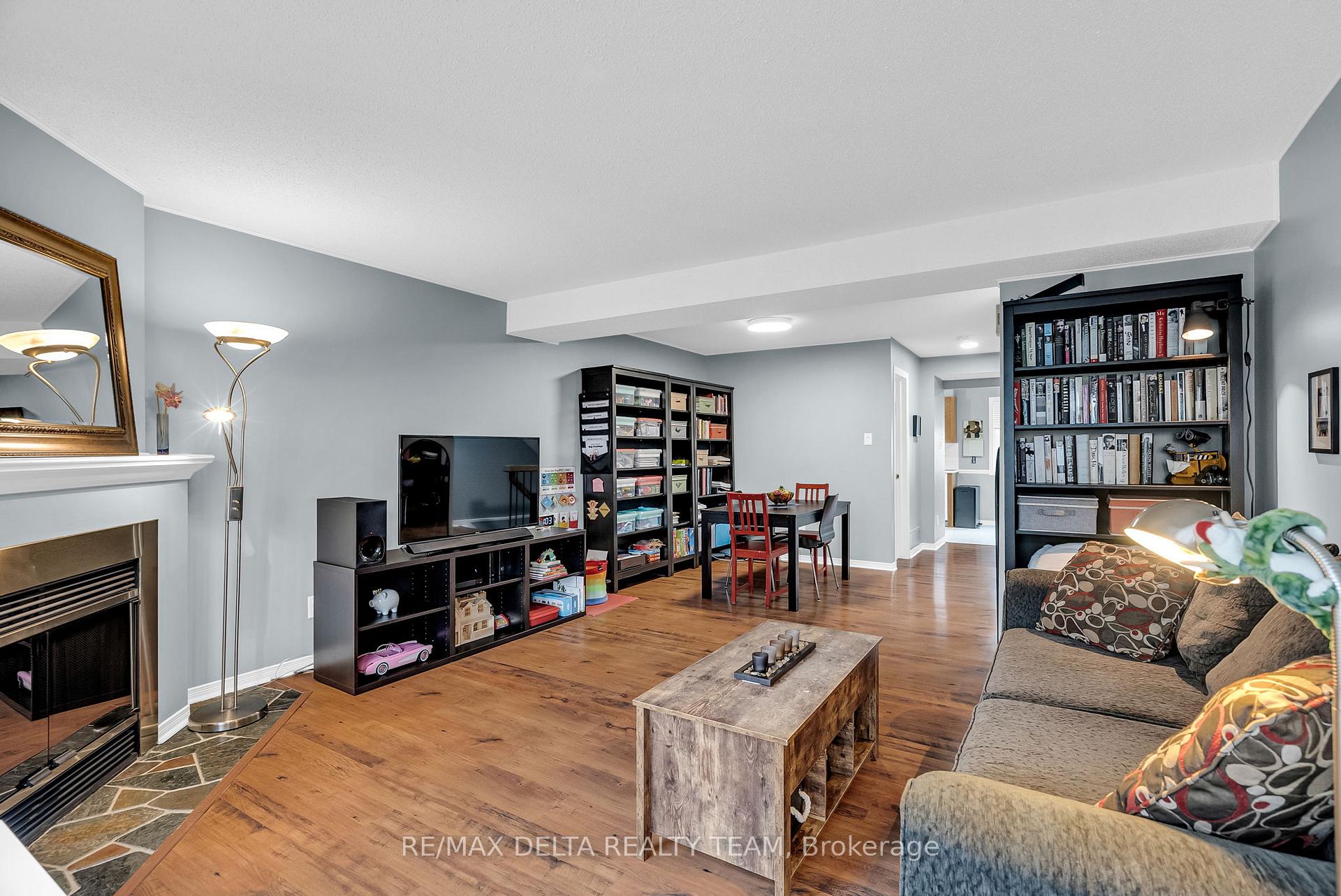 Photo 15 of 6014 Red Willow Drive, Ottawa, Chapel Hill — HOMEH