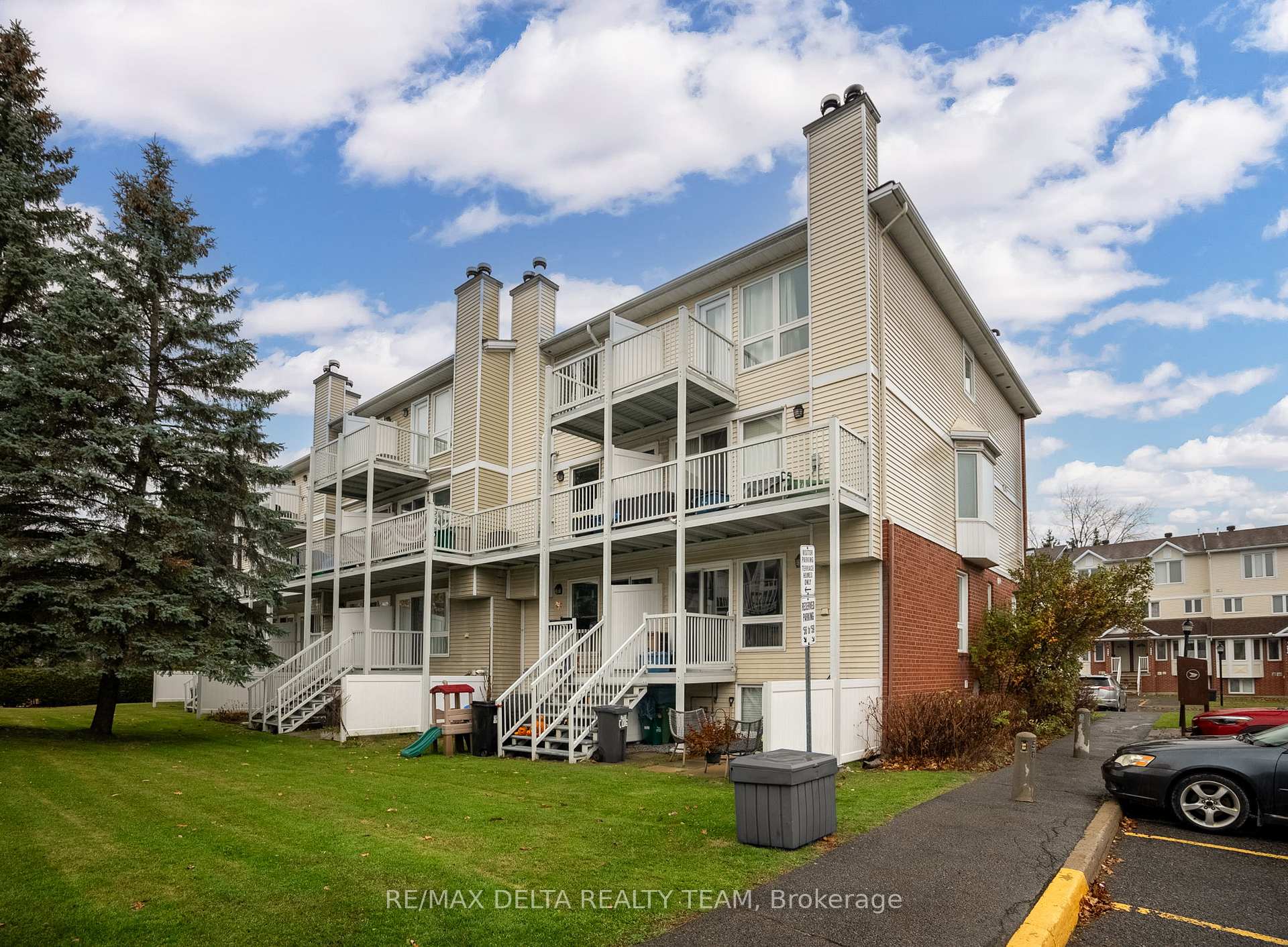 Photo 26 of 6014 Red Willow Drive, Ottawa, Chapel Hill — HOMEH