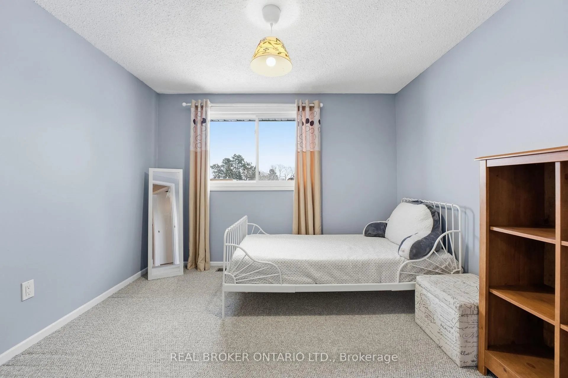 Photo 16 of Unit B, 3895 Old Richmond Road, Ottawa, Arbeatha Park — HOMEH