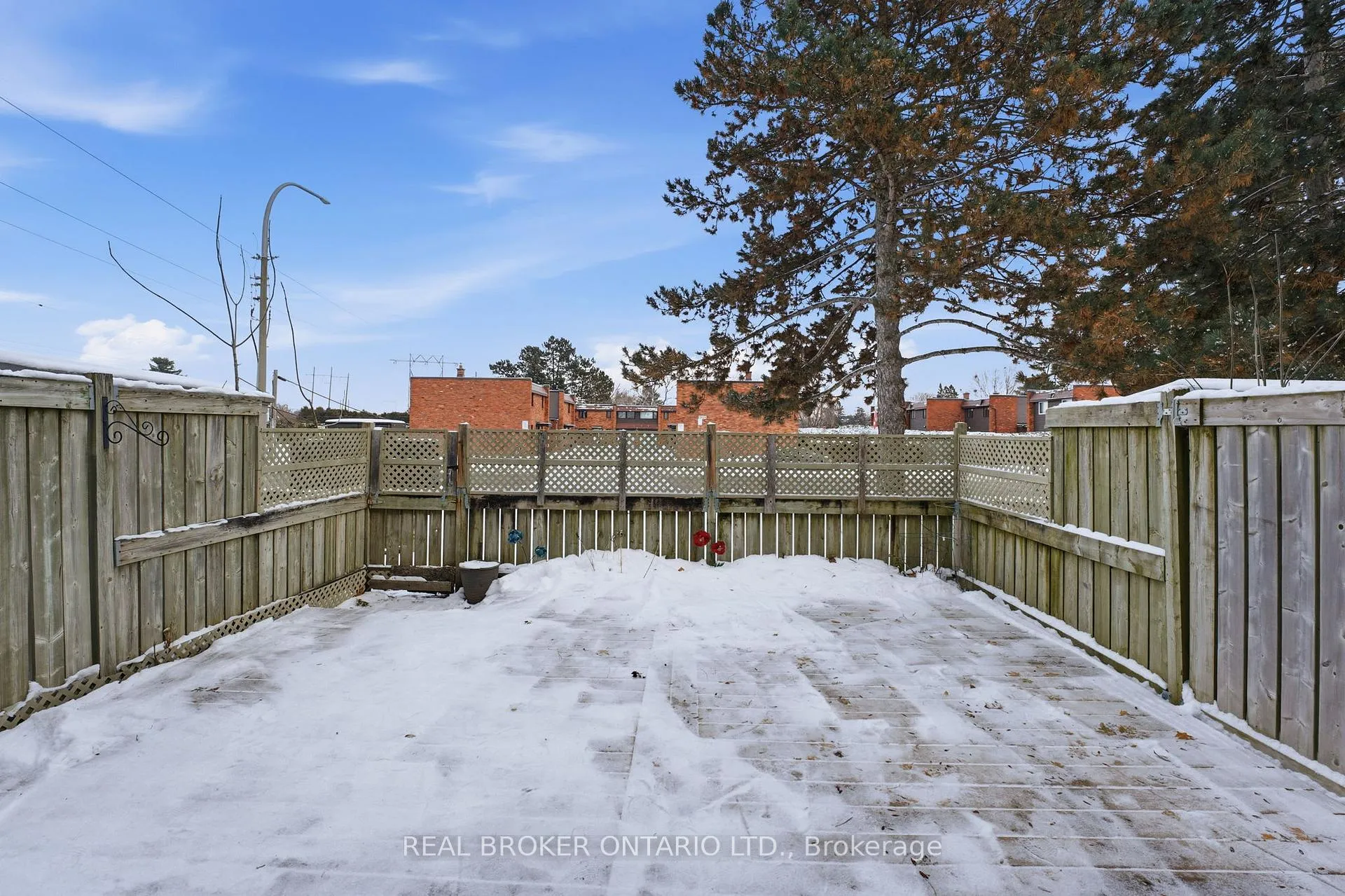 Photo 21 of Unit B, 3895 Old Richmond Road, Ottawa, Arbeatha Park — HOMEH