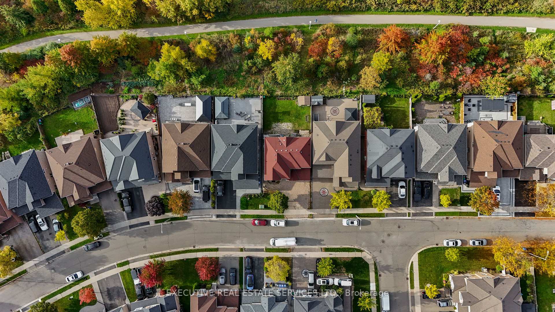 Photo 3 of 73 Woodvalley Drive, Brampton, Fletcher's Meadow — HOMEH