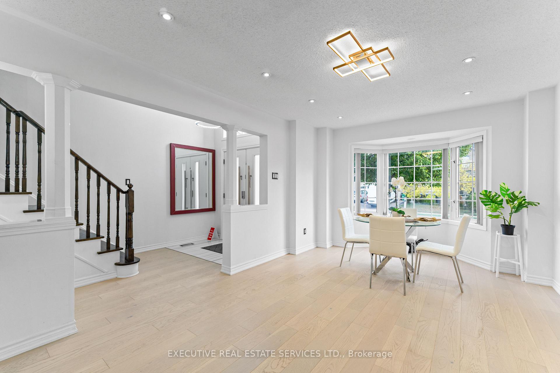 Photo 16 of 73 Woodvalley Drive, Brampton, Fletcher's Meadow — HOMEH