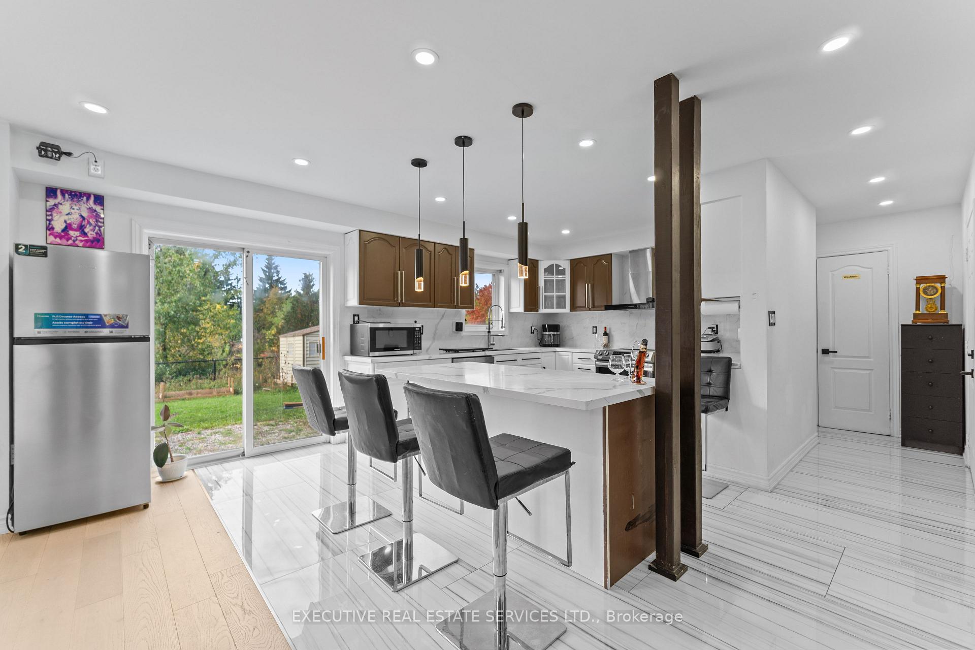 Photo 22 of 73 Woodvalley Drive, Brampton, Fletcher's Meadow — HOMEH