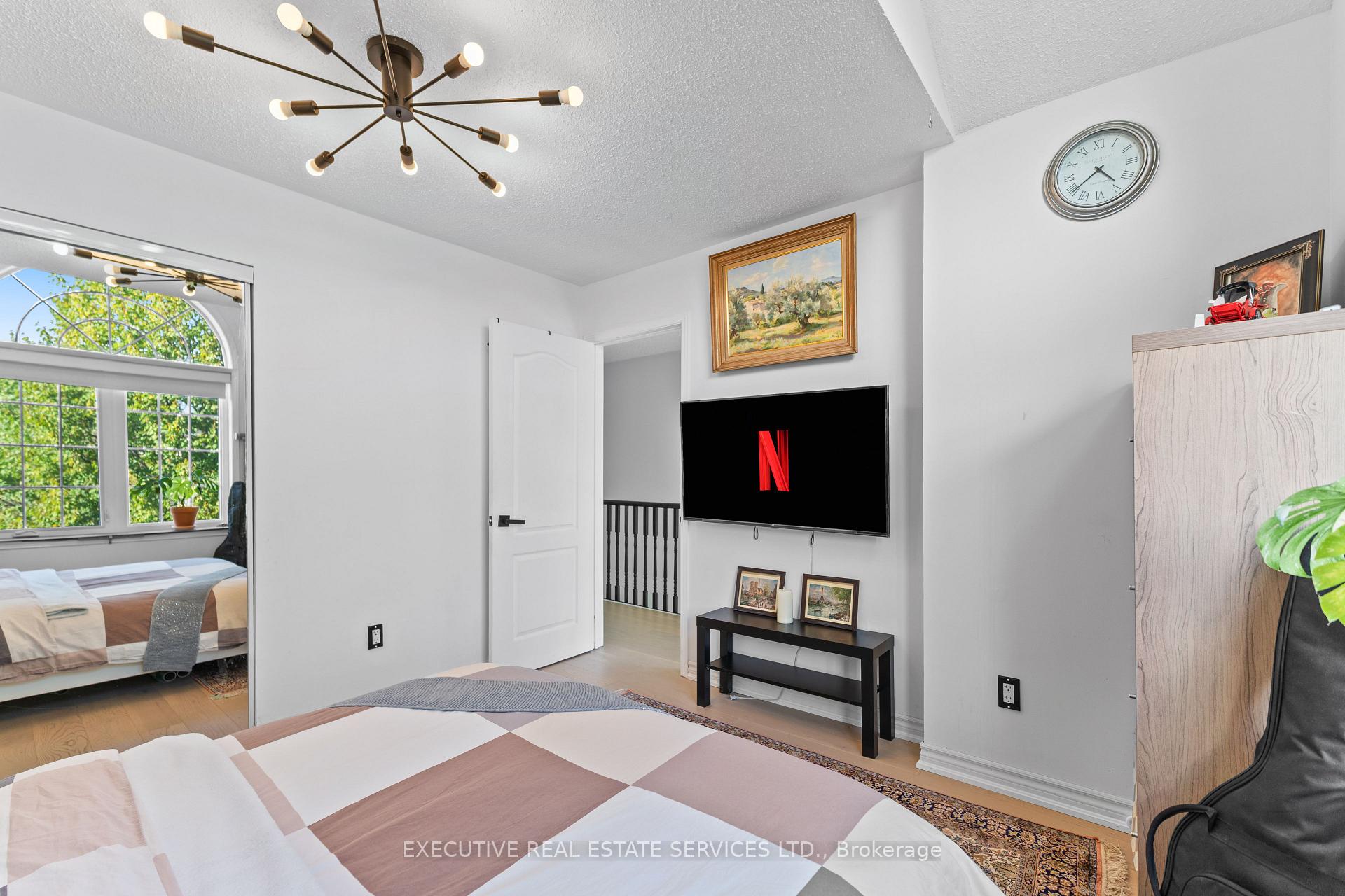 Photo 29 of 73 Woodvalley Drive, Brampton, Fletcher's Meadow — HOMEH