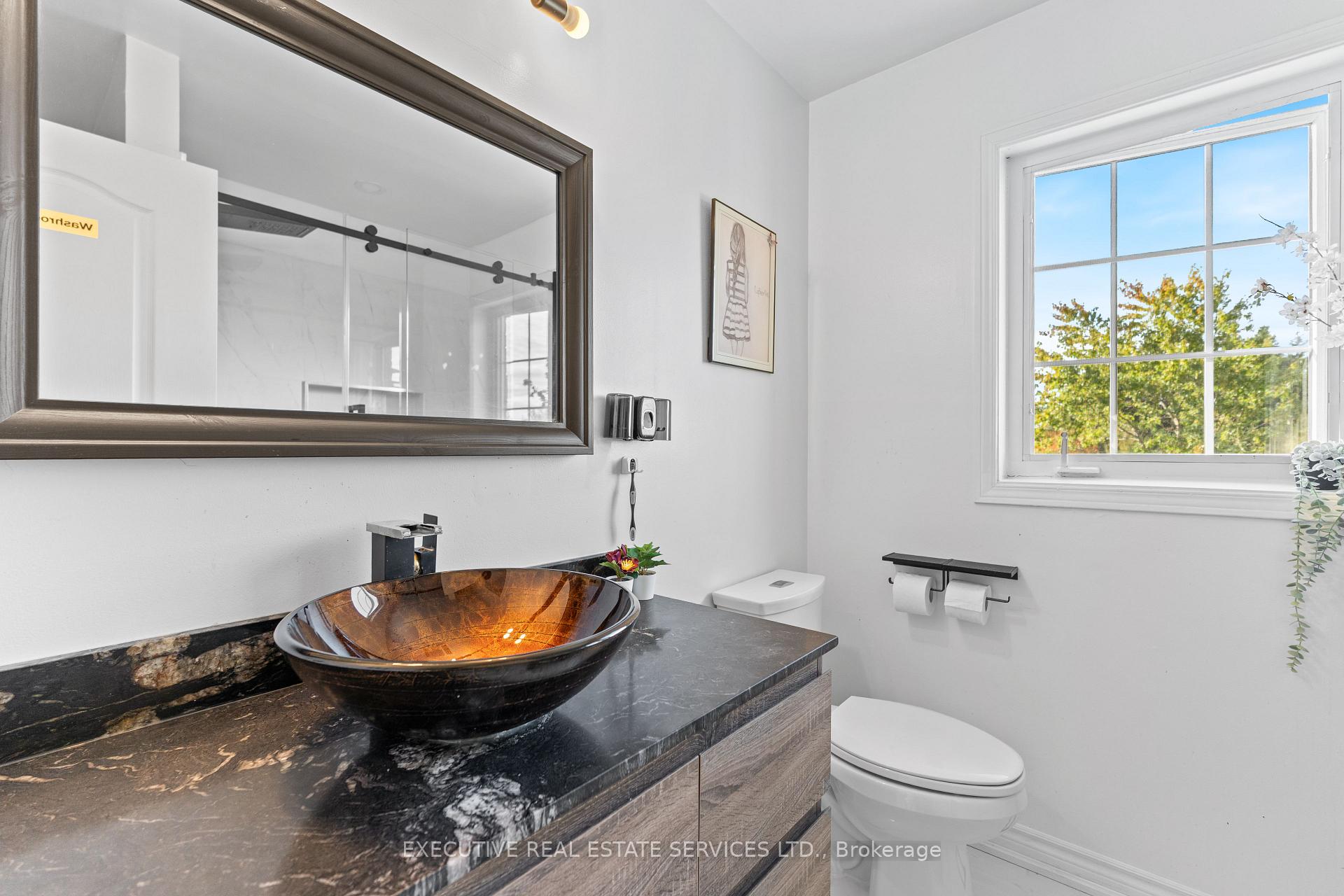 Photo 33 of 73 Woodvalley Drive, Brampton, Fletcher's Meadow — HOMEH