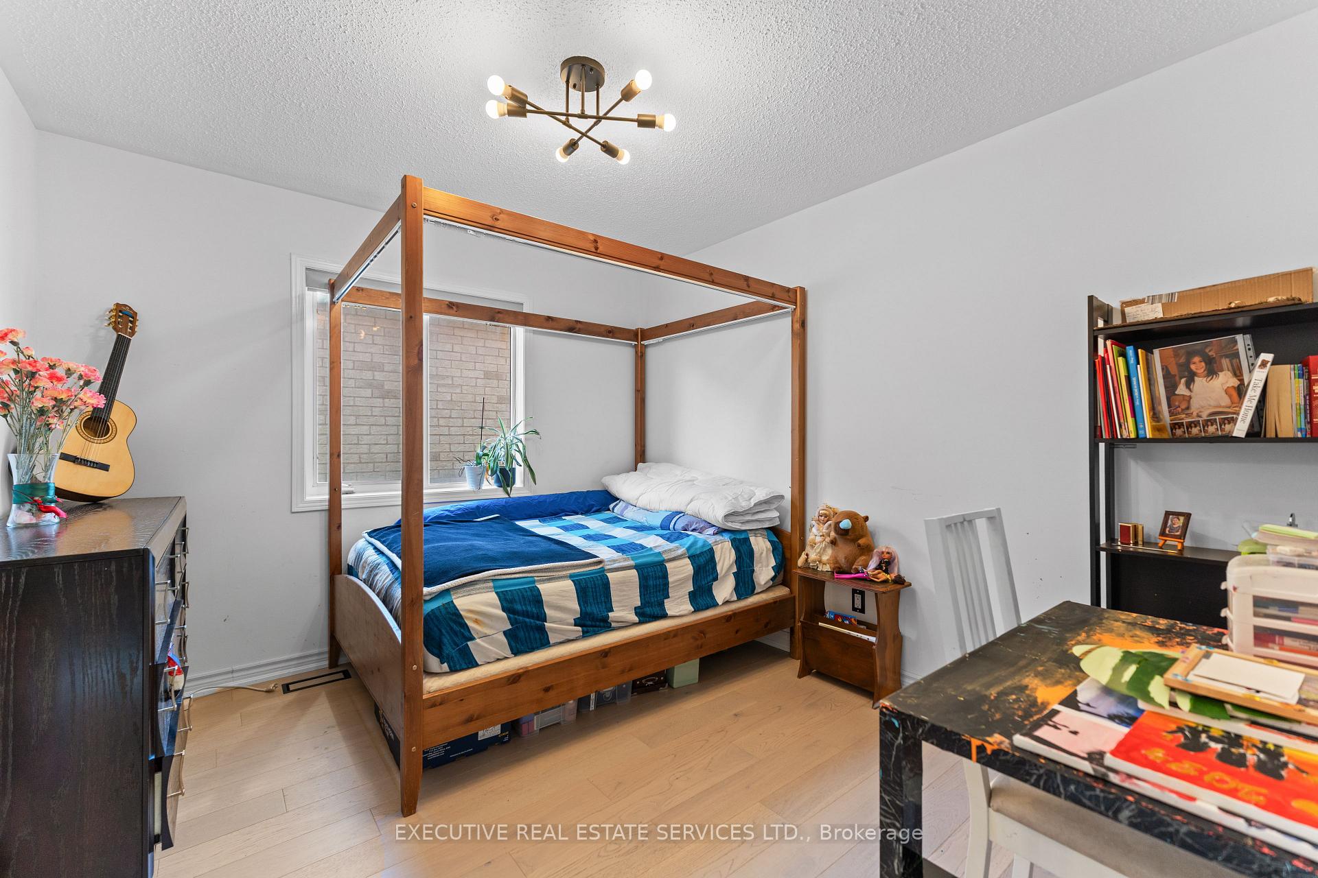 Photo 39 of 73 Woodvalley Drive, Brampton, Fletcher's Meadow — HOMEH