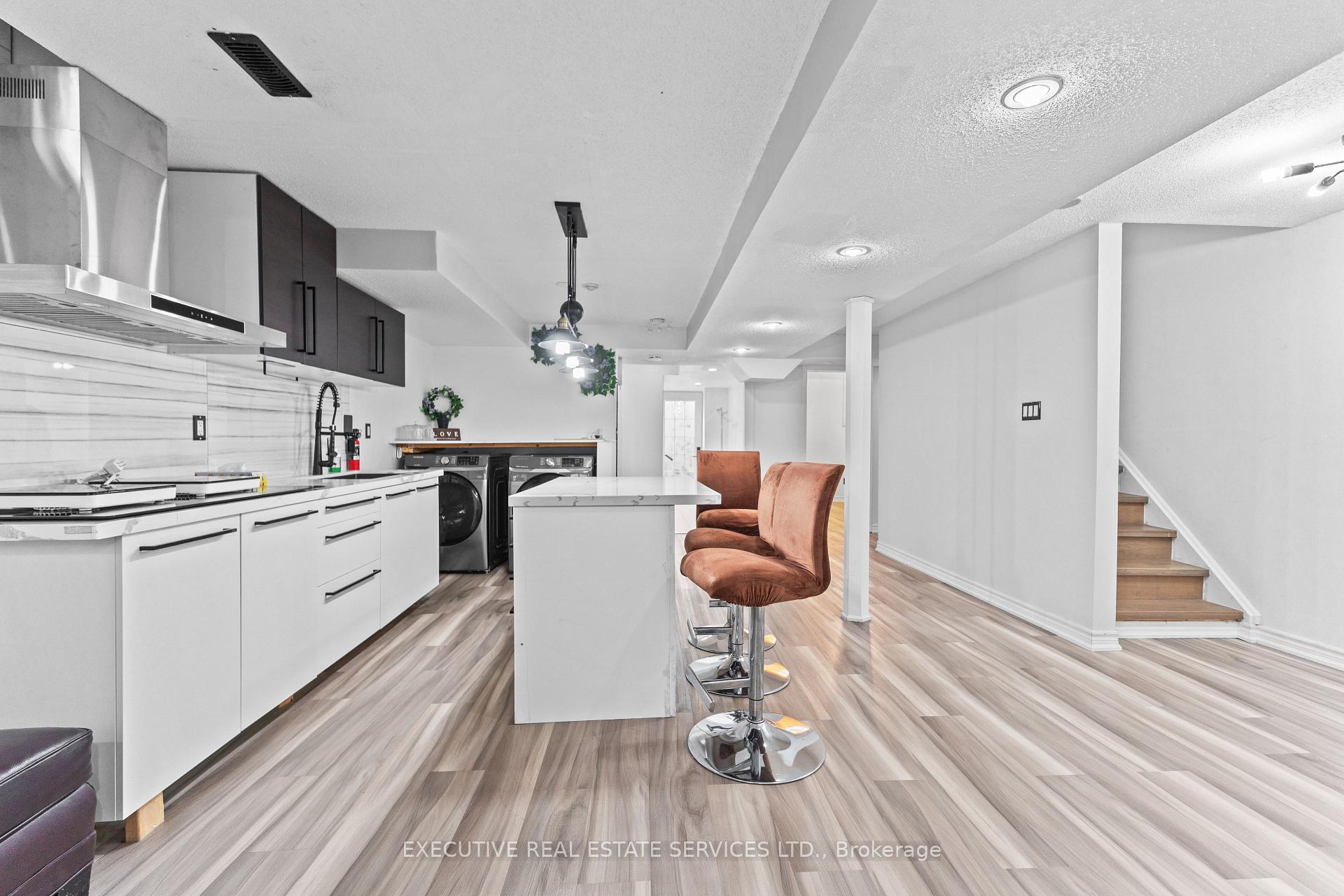 Photo 44 of 73 Woodvalley Drive, Brampton, Fletcher's Meadow — HOMEH