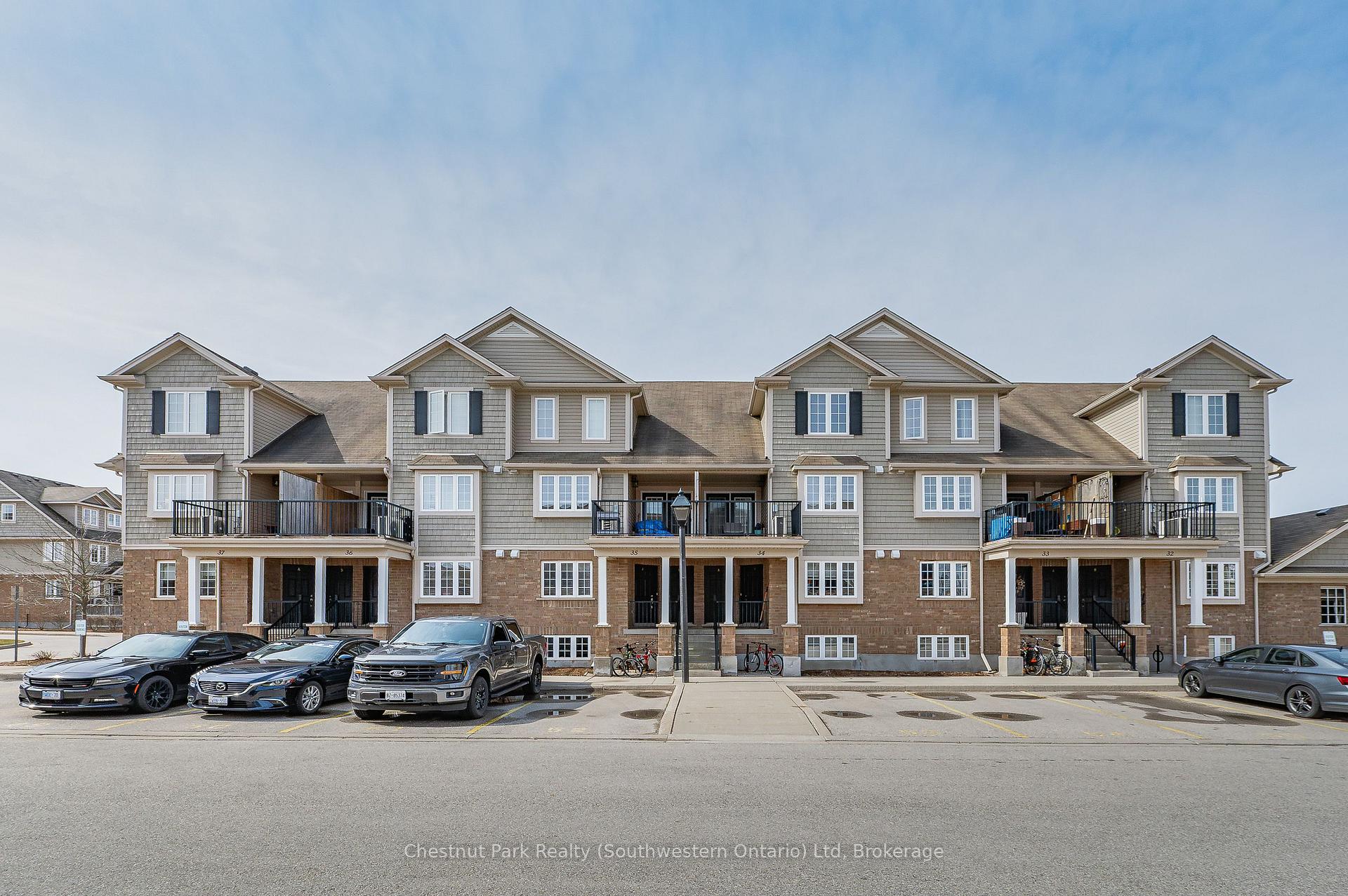 Front of Unit 35A, 15 Carere Crescent