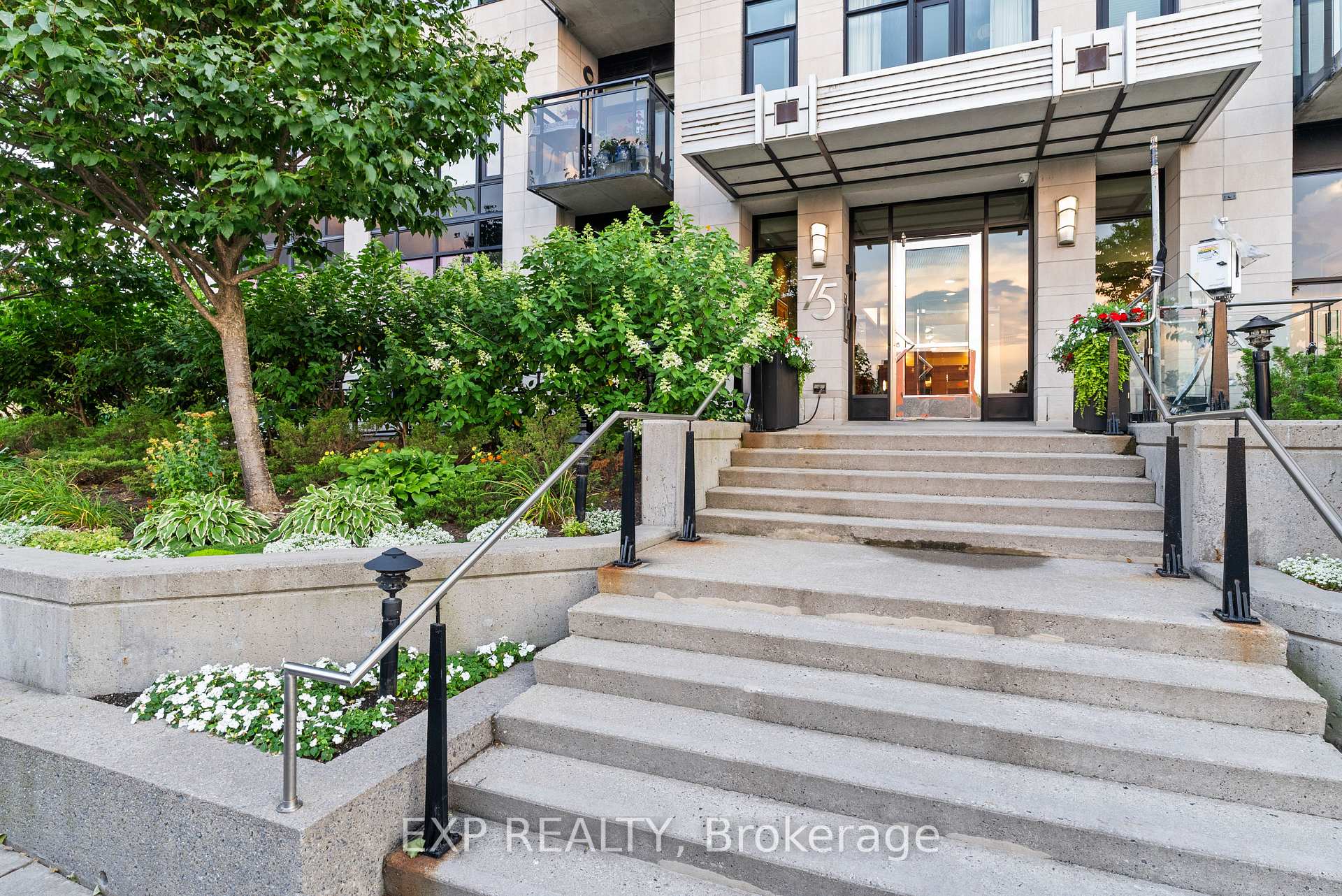 Photo 2 of Unit 1203, 75 Cleary Avenue, Ottawa, Woodroffe — HOMEH