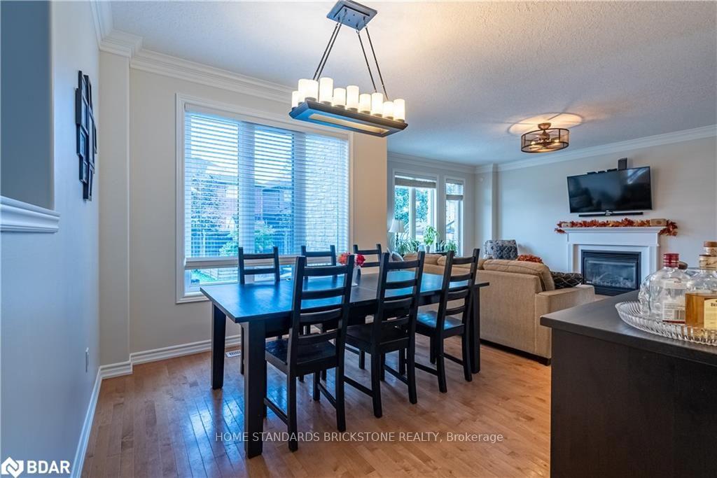 Photo 8 of 53 Graihawk Drive, Barrie, Ardagh — HOMEH