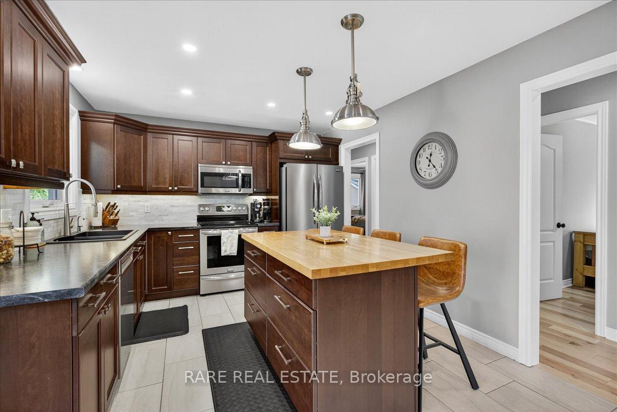 Photo 13 of 296 Warrington Road, Clearview, Stayner — HOMEH