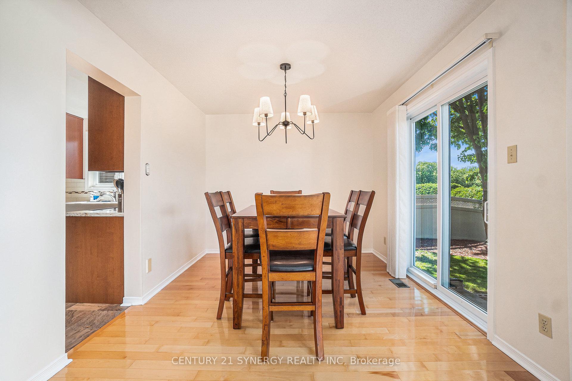 Photo 7 of 1407 Progress Place, Ottawa, Pineview — HOMEH