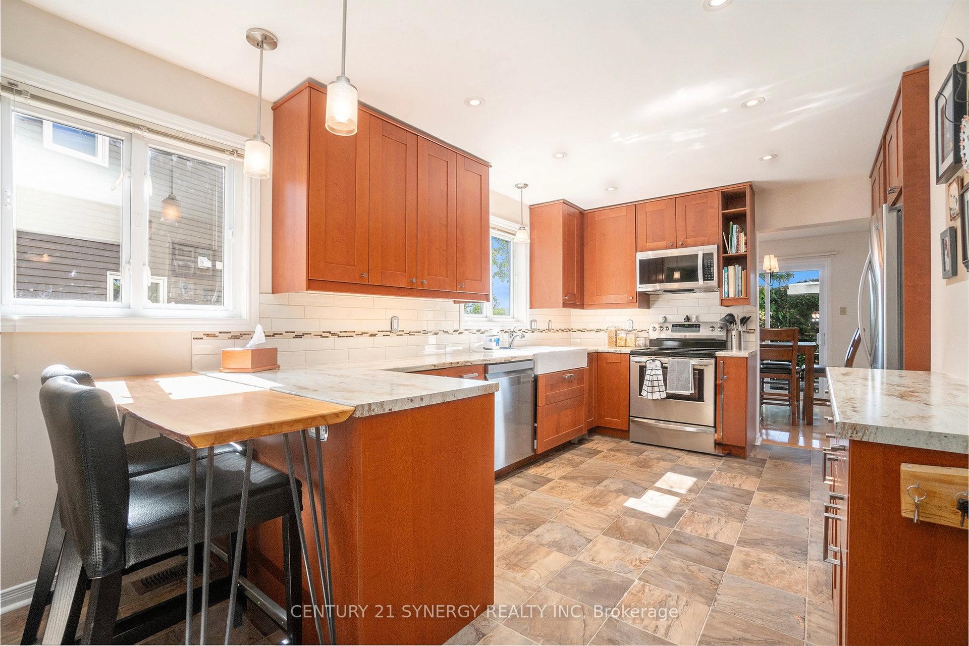 Photo 8 of 1407 Progress Place, Ottawa, Pineview — HOMEH