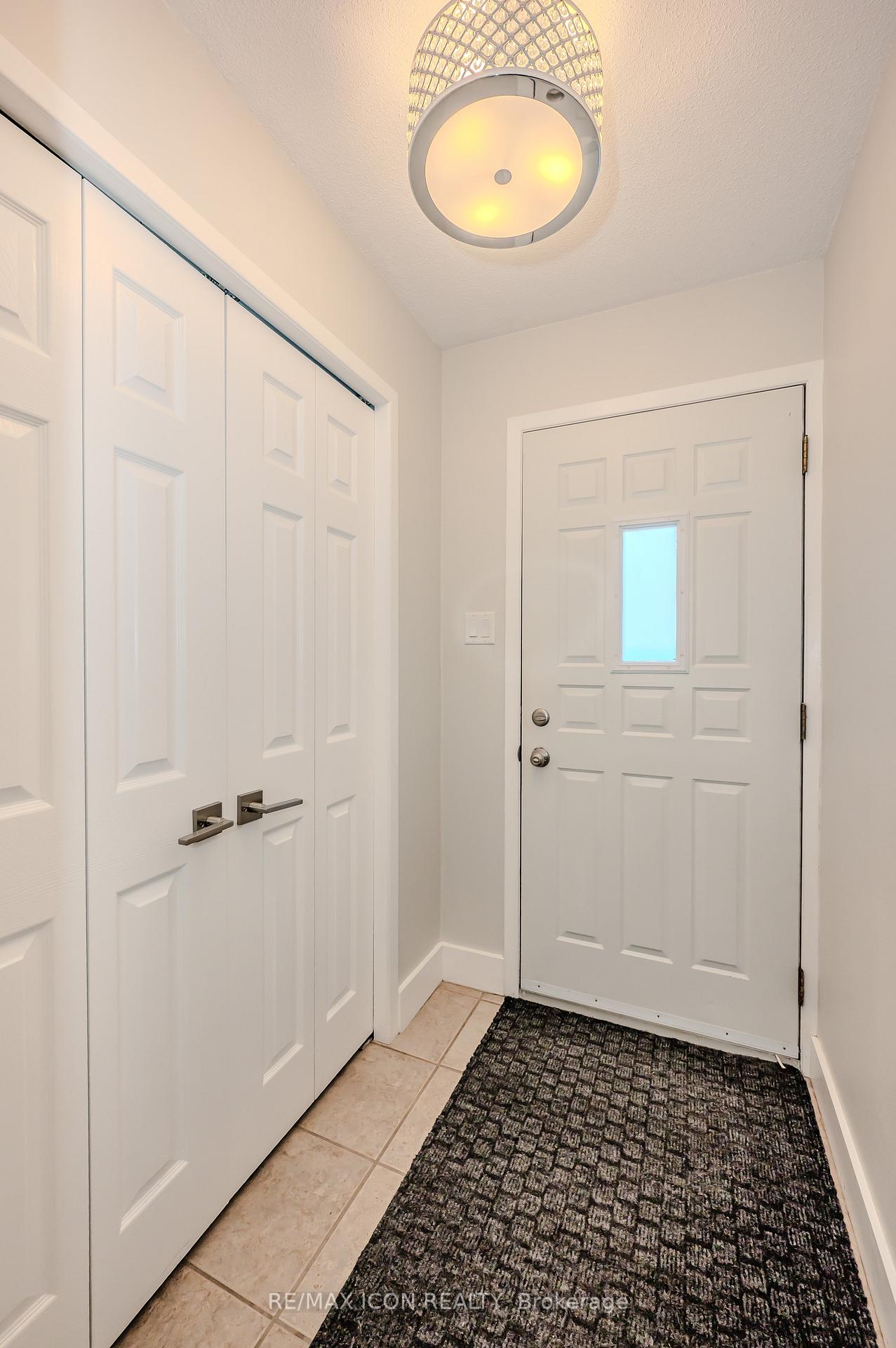 Photo 6 of Unit 12, 337 Kingswood Drive, Kitchener — HOMEH