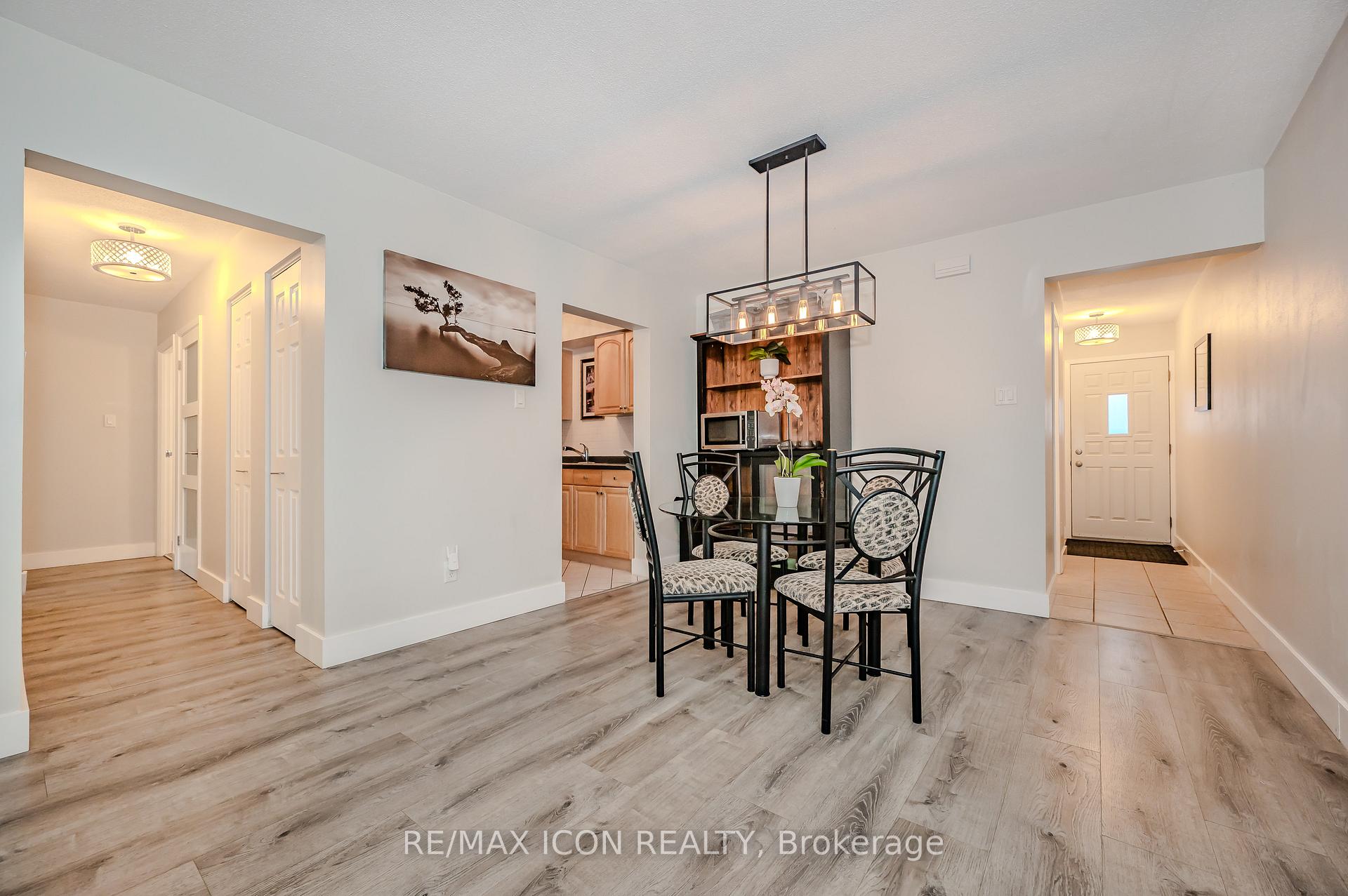 Photo 8 of Unit 12, 337 Kingswood Drive, Kitchener — HOMEH
