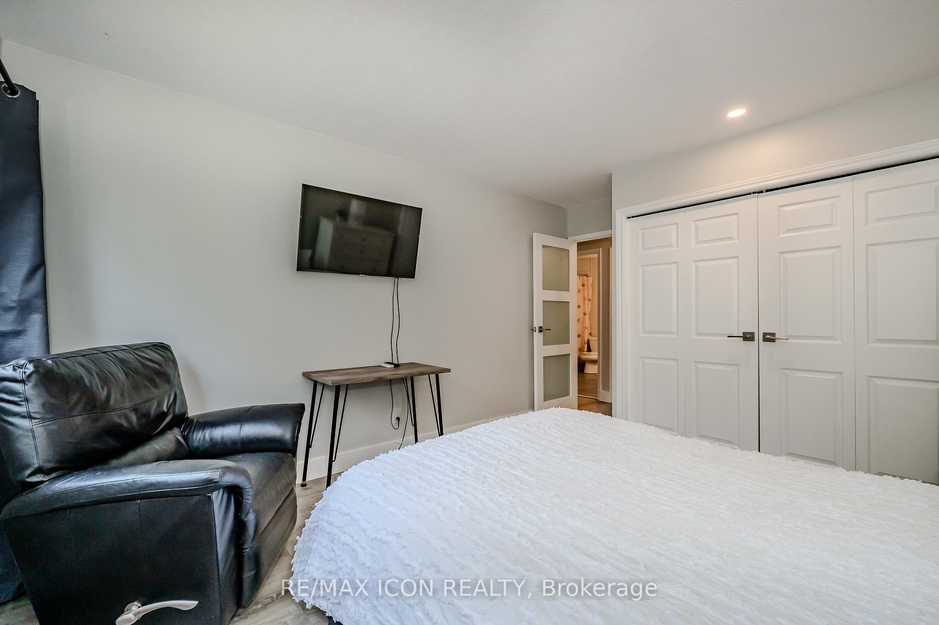 Photo 21 of Unit 12, 337 Kingswood Drive, Kitchener — HOMEH