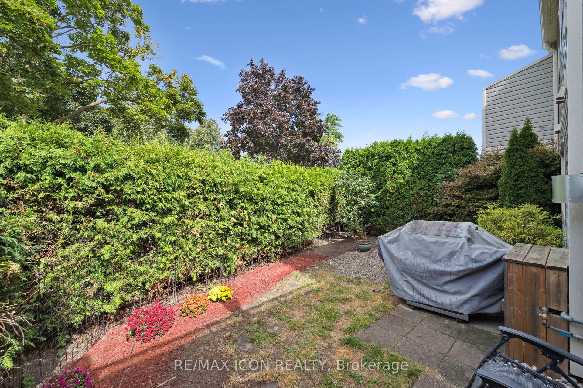 Photo 29 of Unit 12, 337 Kingswood Drive, Kitchener — HOMEH