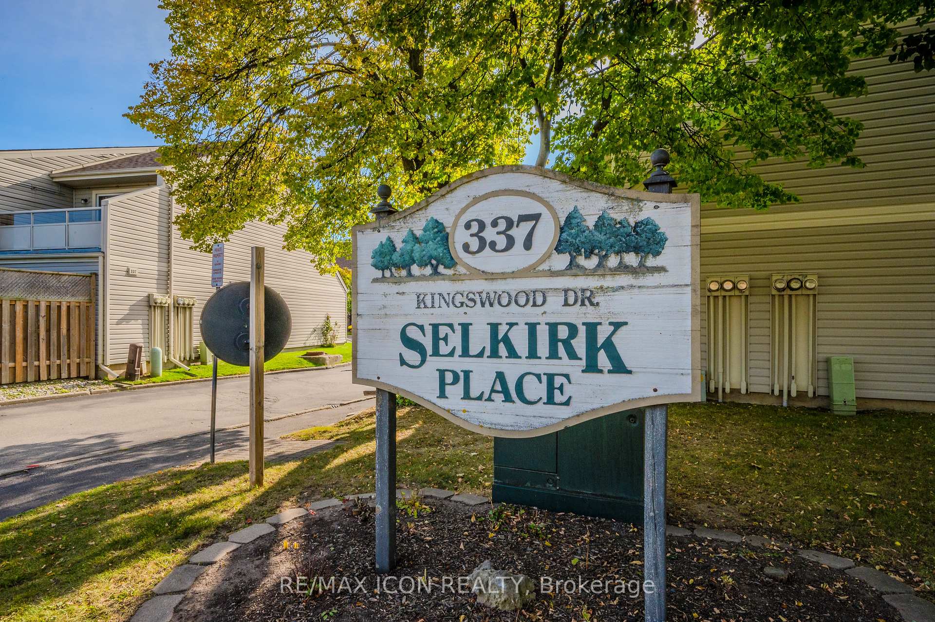 Photo 31 of Unit 12, 337 Kingswood Drive, Kitchener — HOMEH