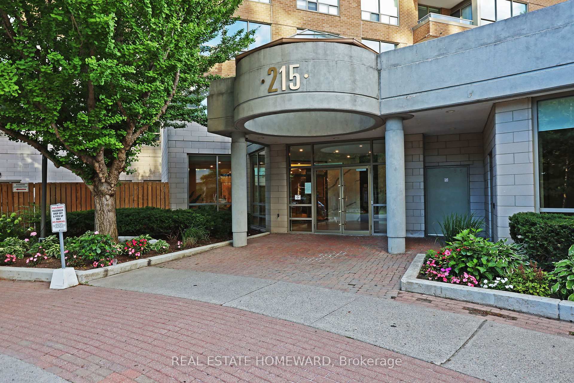 Front of Unit 801, 215 Wynford Drive