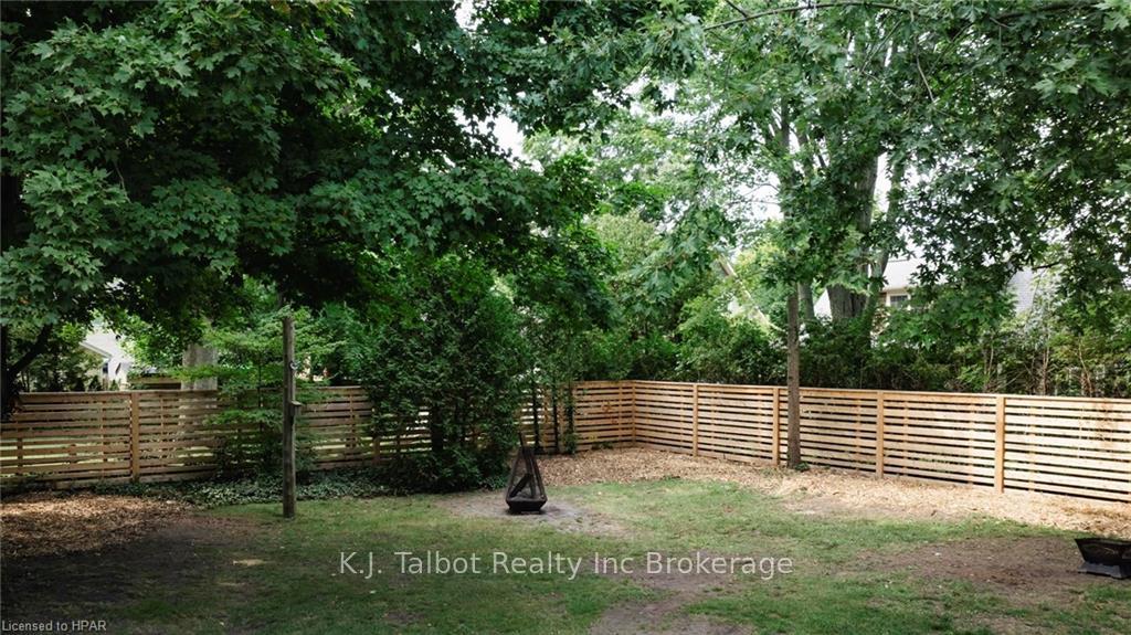 Photo 3 of 29 Louisa St Street, Bluewater, Bayfield — HOMEH