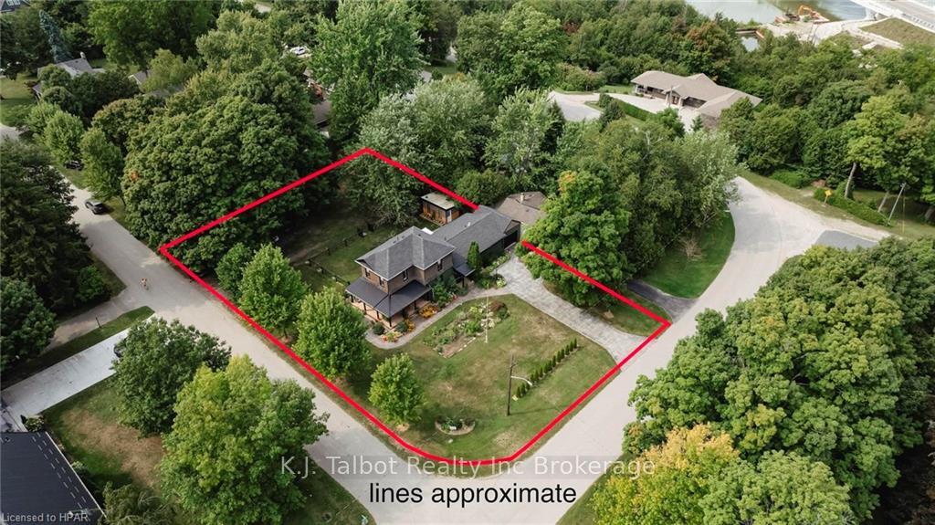 Photo 9 of 29 Louisa St Street, Bluewater, Bayfield — HOMEH