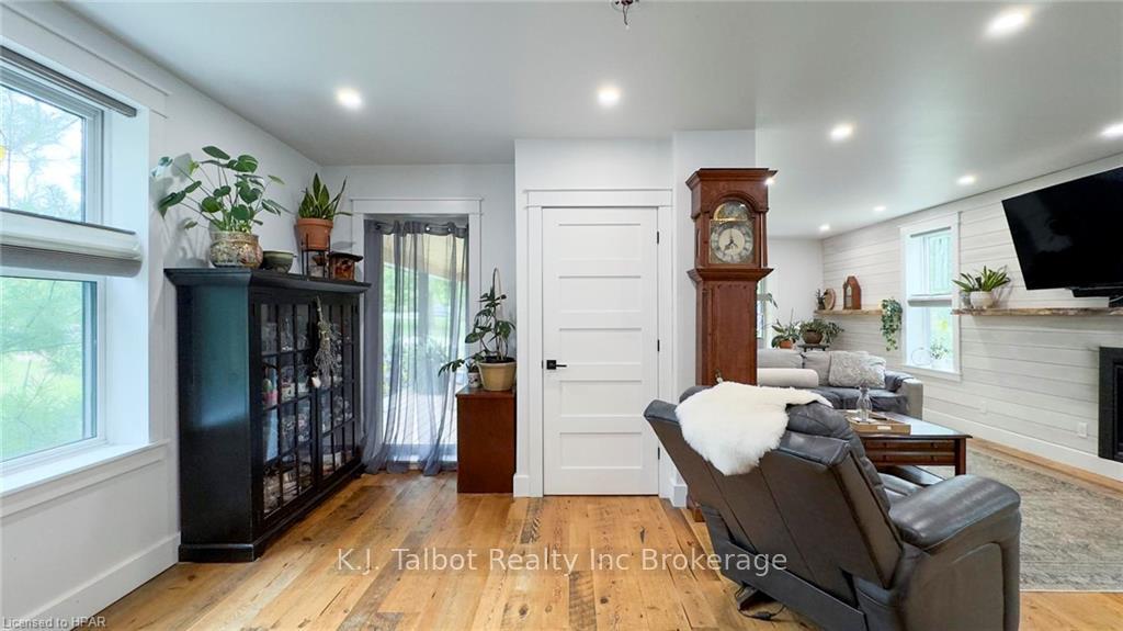 Photo 23 of 29 Louisa St Street, Bluewater, Bayfield — HOMEH