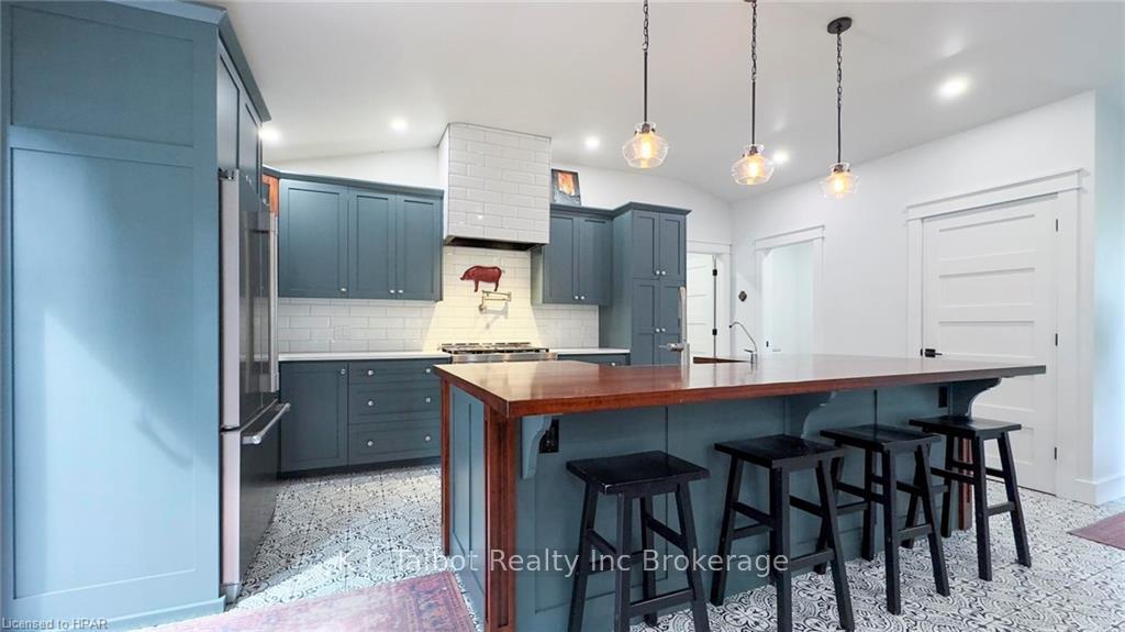 Photo 27 of 29 Louisa St Street, Bluewater, Bayfield — HOMEH