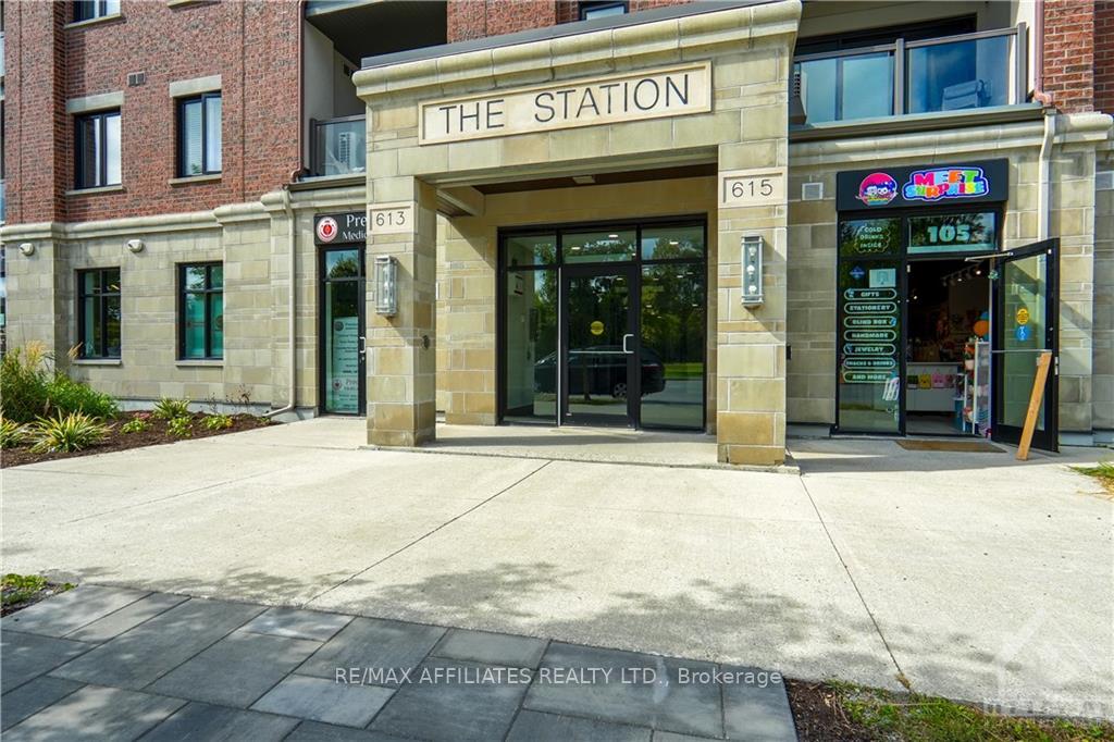 Front of Unit 212, 615 Longfields Drive