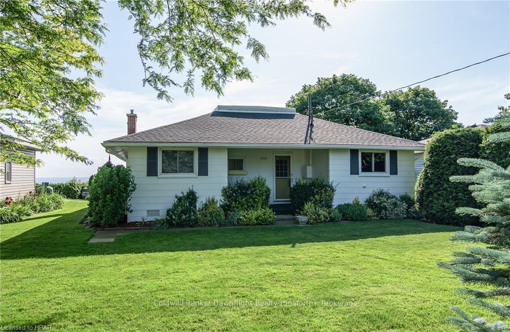Photo 4 of 78313 John Street, Central Huron, Goderich — HOMEH